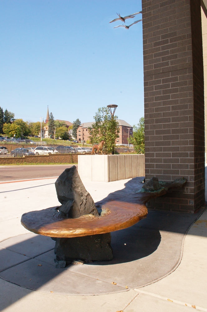 Estuary Plaza, Waters Bench