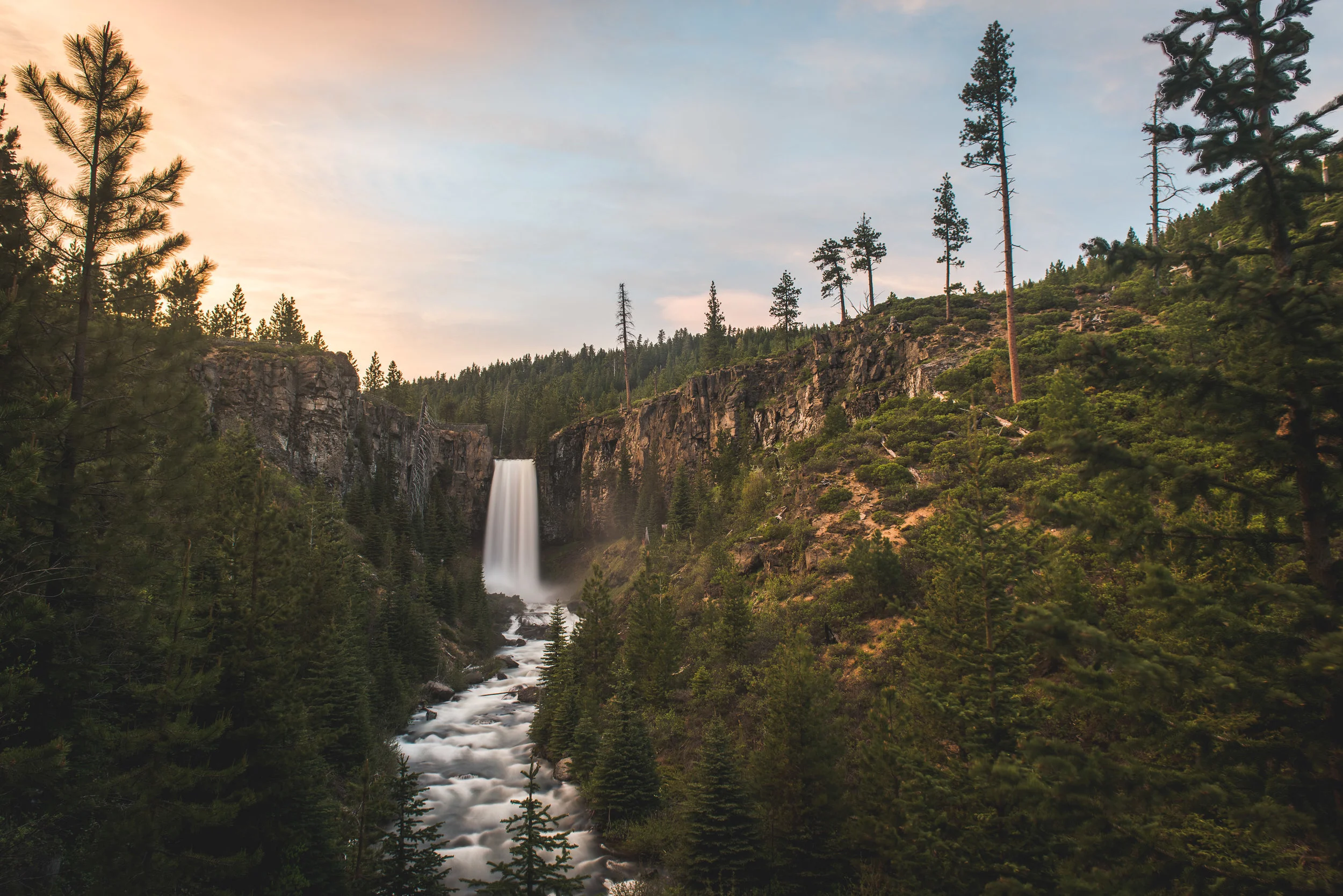 TumaloFalls_Oregon_USA_CitizensoftheWorld_DominicLoneragan_MeghanMcTavish_TravelPhotography_020616_0561.jpg