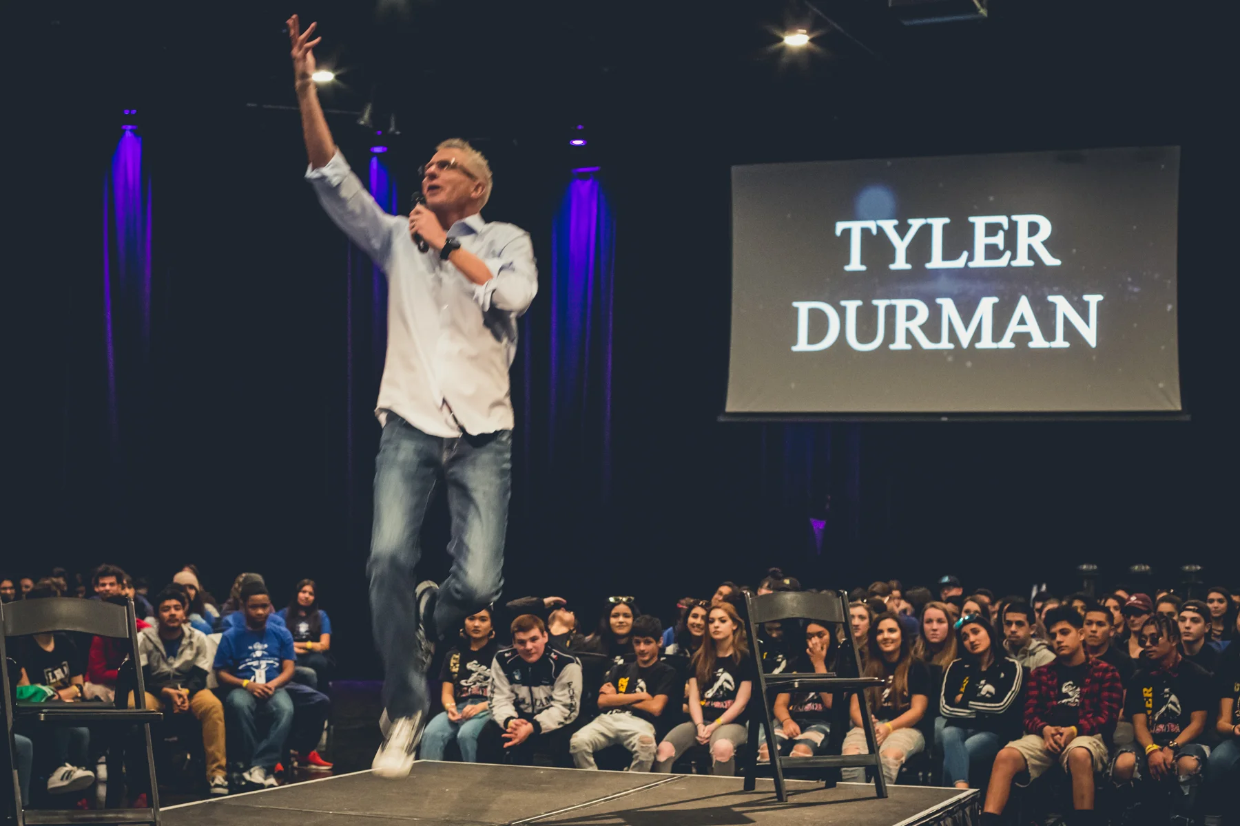 Tyler w kids jumping-9244.jpg