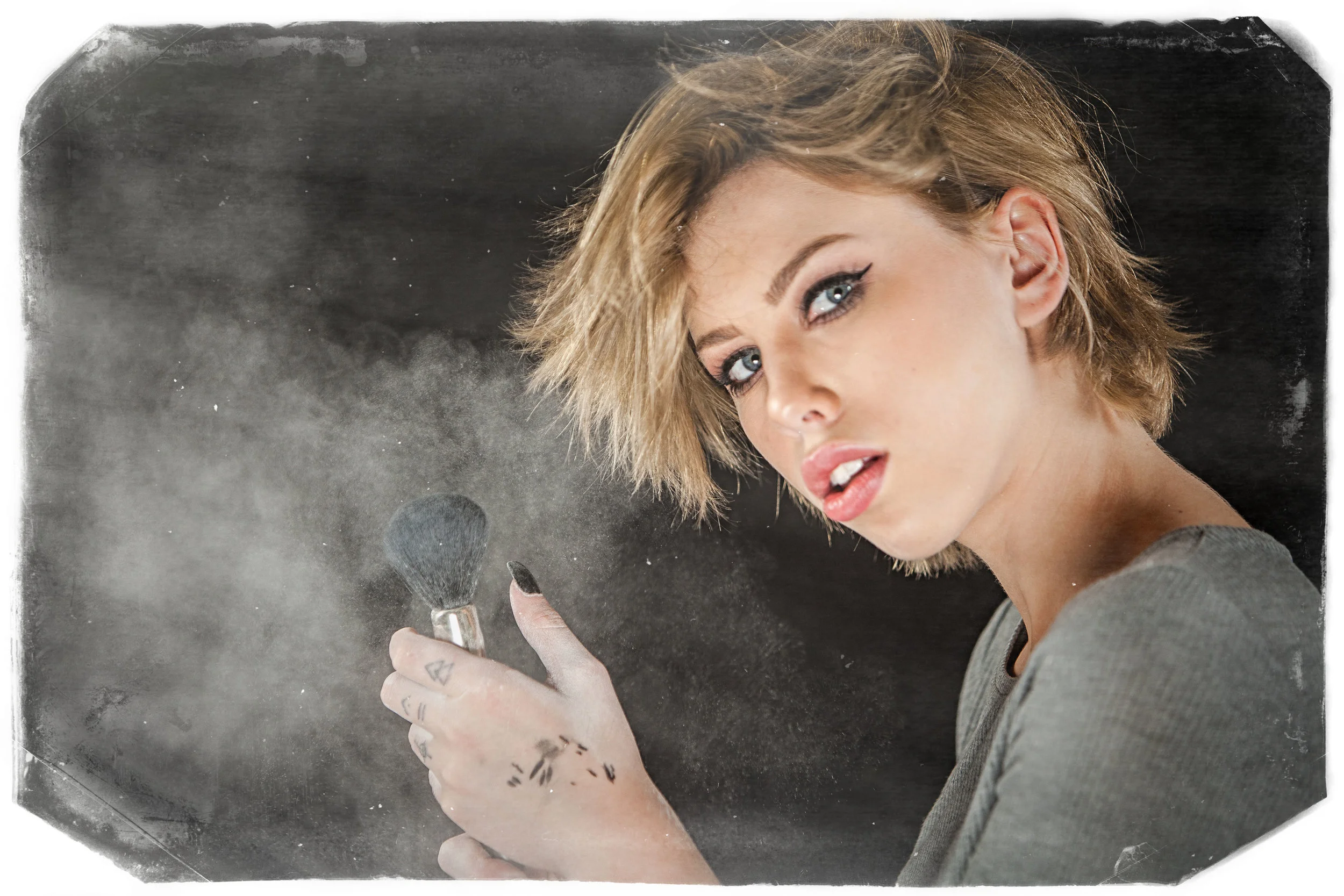 Caroline Dust %22Exp 6%22 8257-.jpg