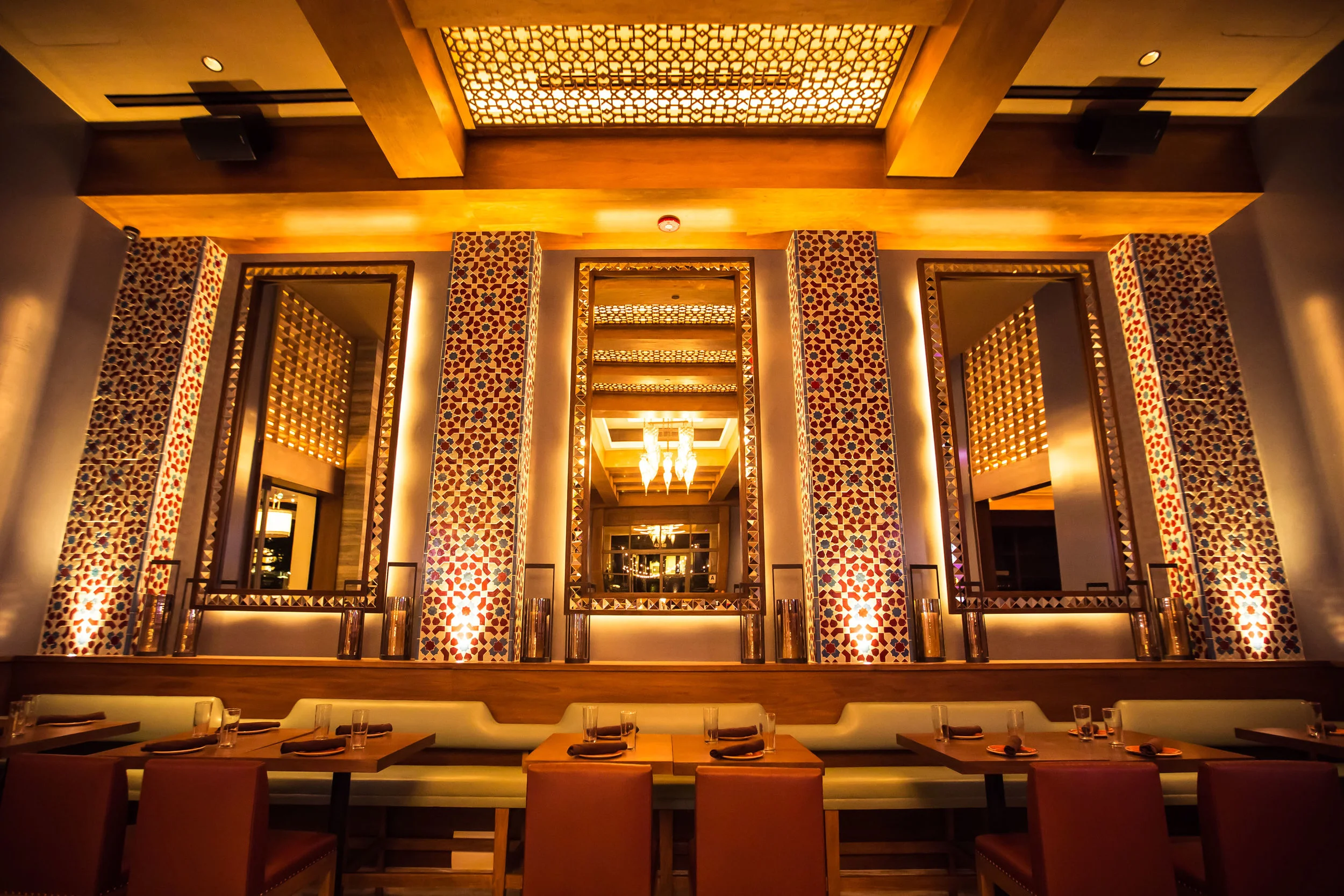 Mirror Wall Bar-3603.jpg