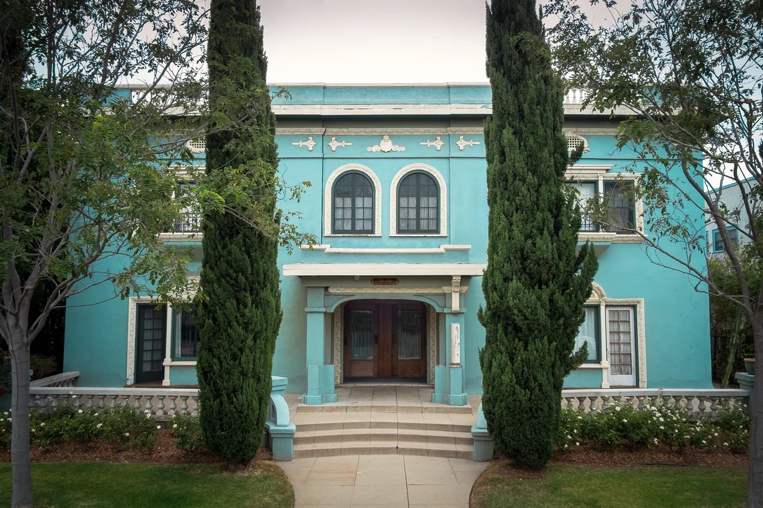 p924891506-5.jpg