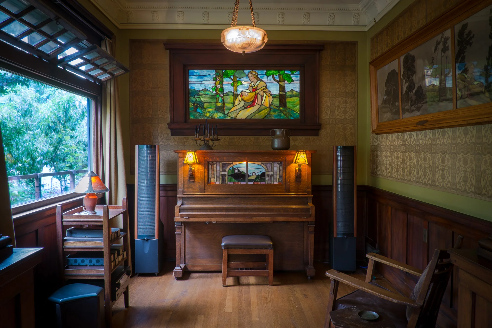 los-angeles-craftsman-music-room.jpg