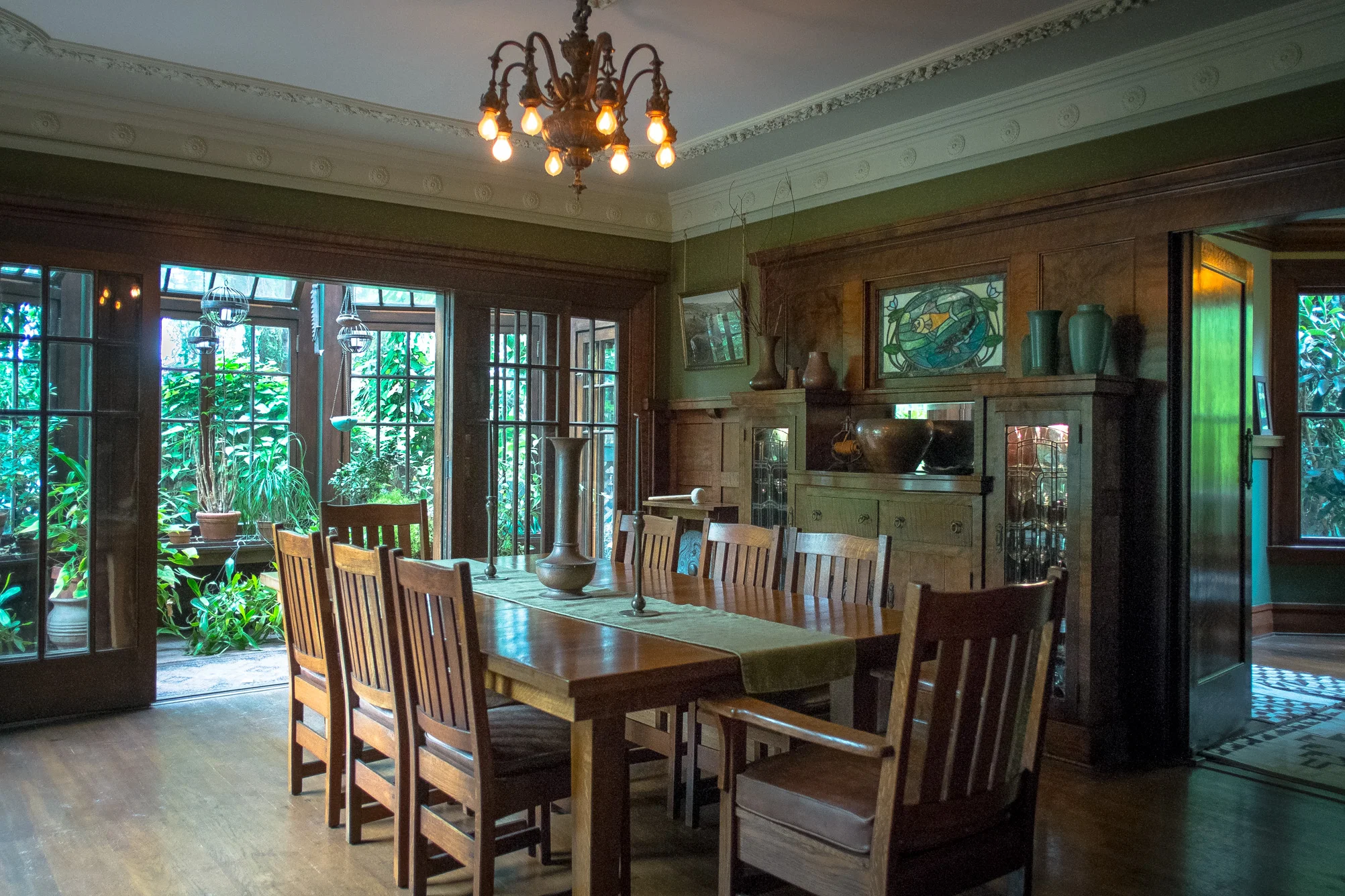 craftsman-home-dining-room.jpg