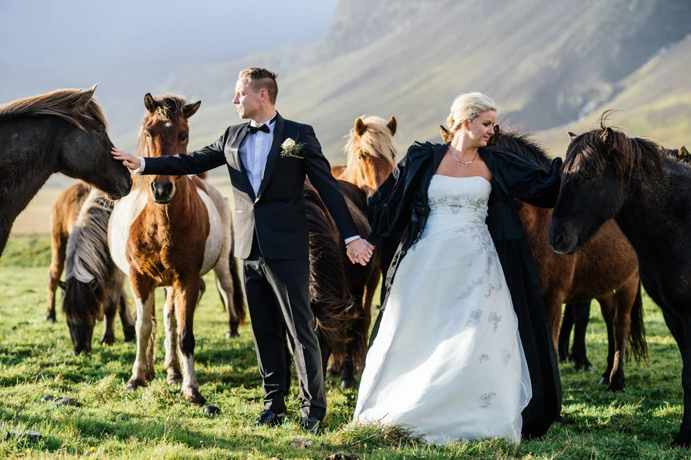 couple-with-horses.jpg