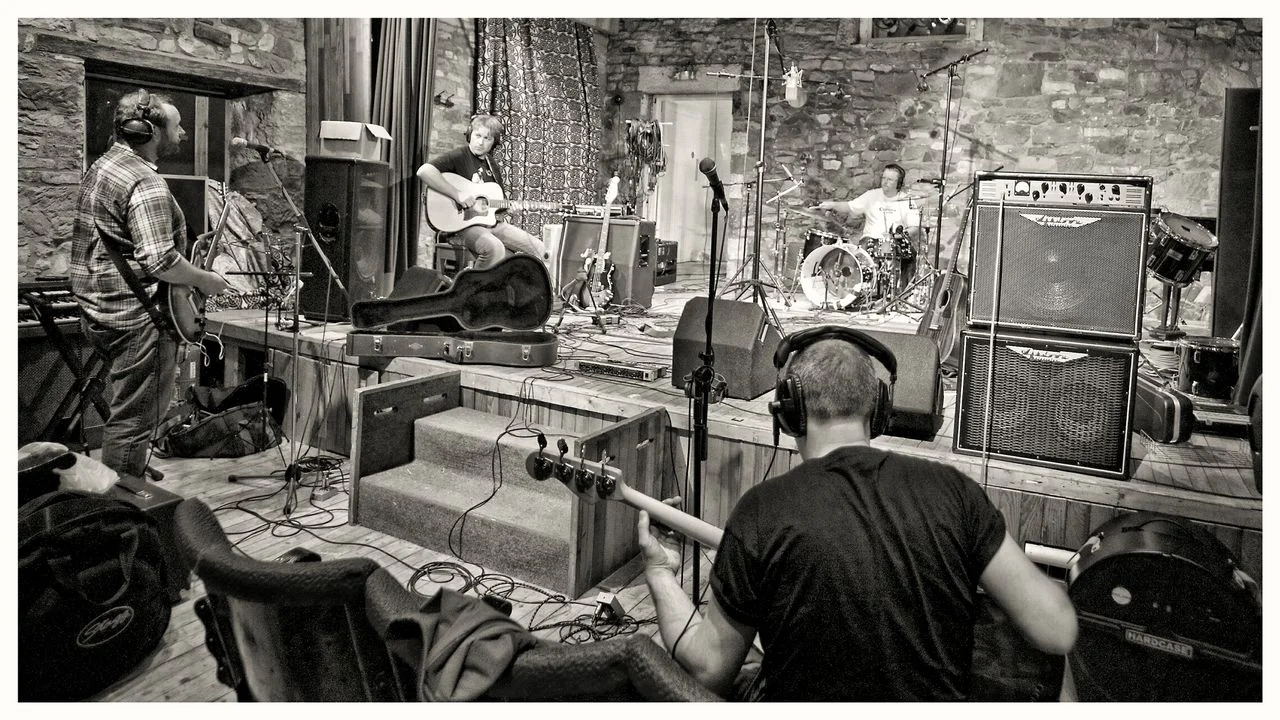 Full Tonne Kidd - Old Mill Studios