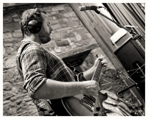 Full Tonne Kidd Studio 21BW .jpg