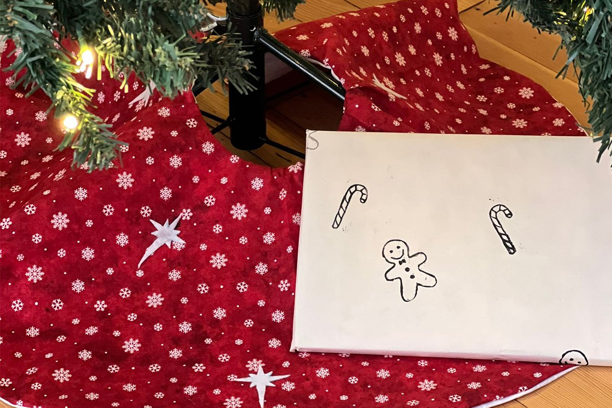 DIY Christmas Tree Skirt Project