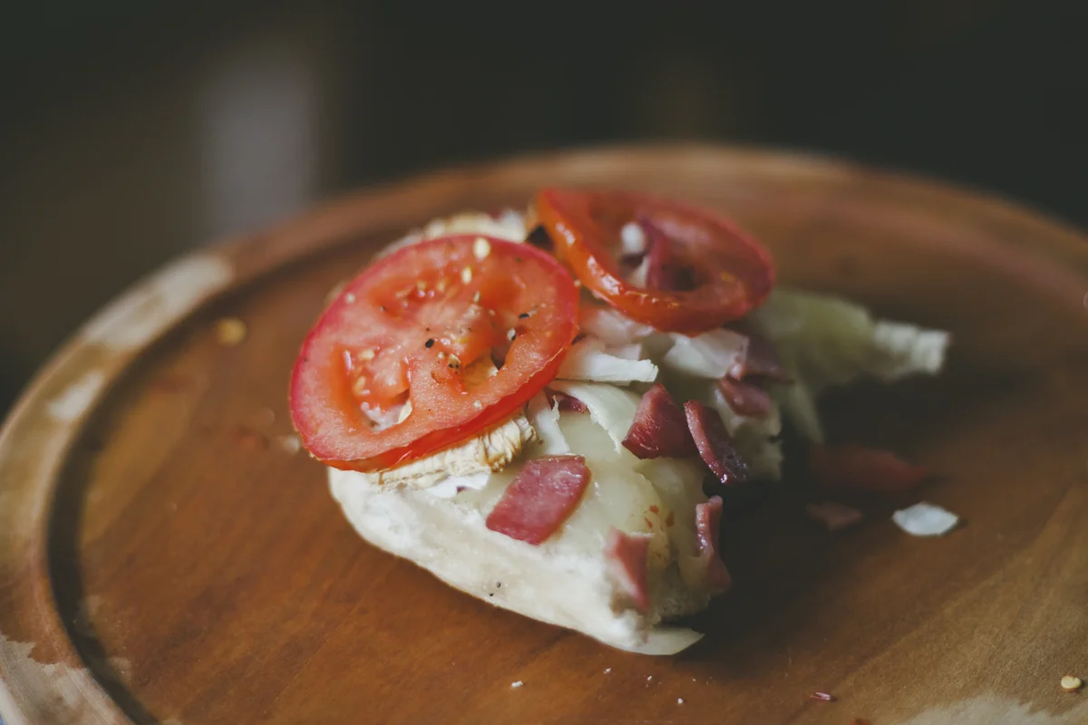 1304-pizza-bagel-2.jpg
