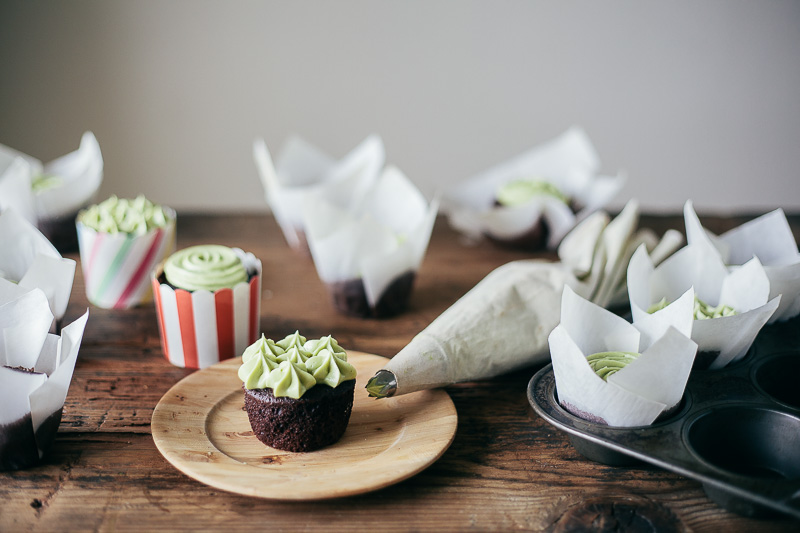 chocolate-cupcake-matcha-frosting-4.jpg