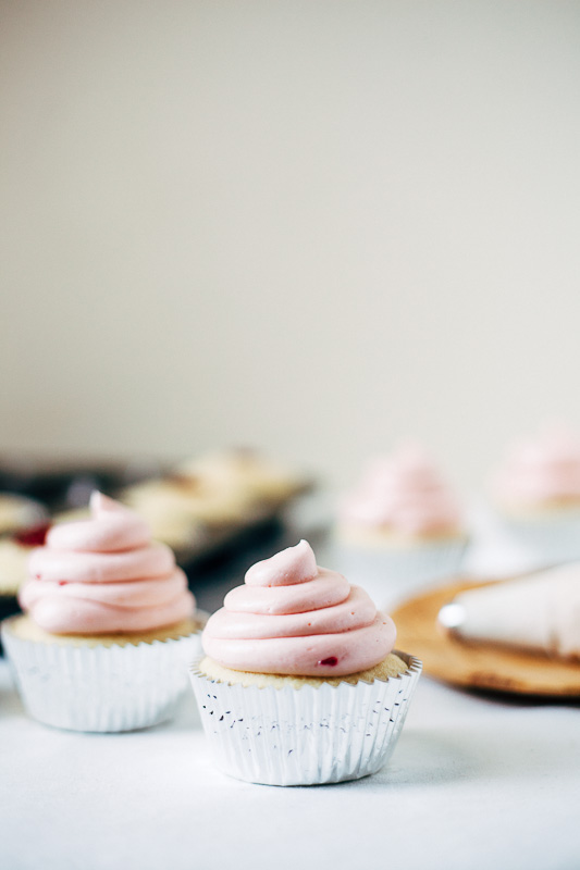 strawberry-hi-hat-cupcakes-8.jpg