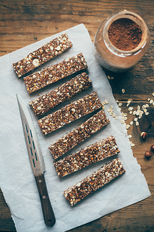 hazelnut-cocoa-granola-bars-1.jpg