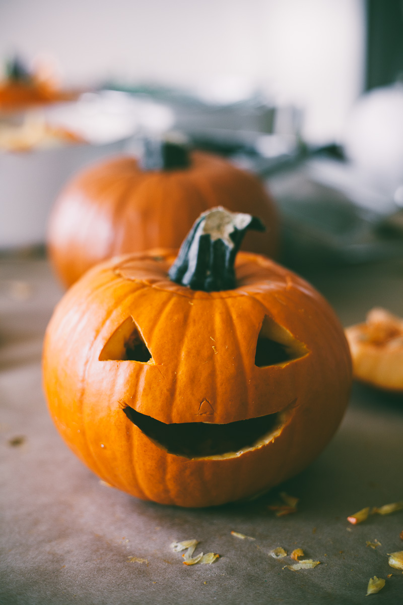 pumpkin-carving-party-4.jpg