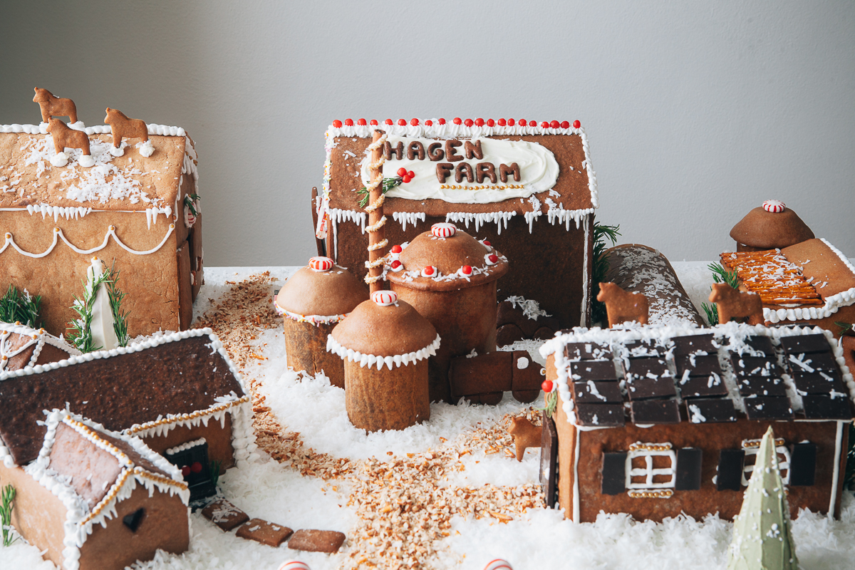 The EASIEST Gingerbread House Recipe - Thistlewood Farm