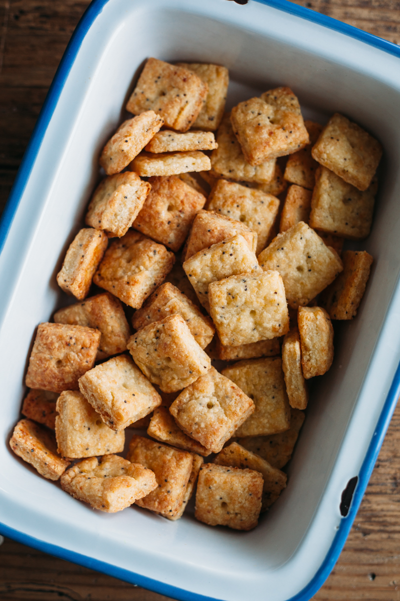 everything bagel cheez its-17.jpg