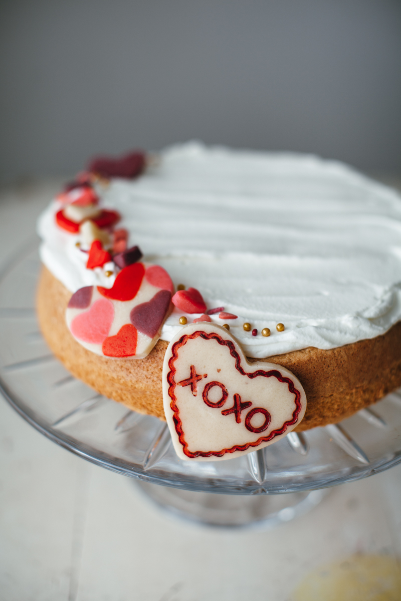 valentine almond cake-12.jpg