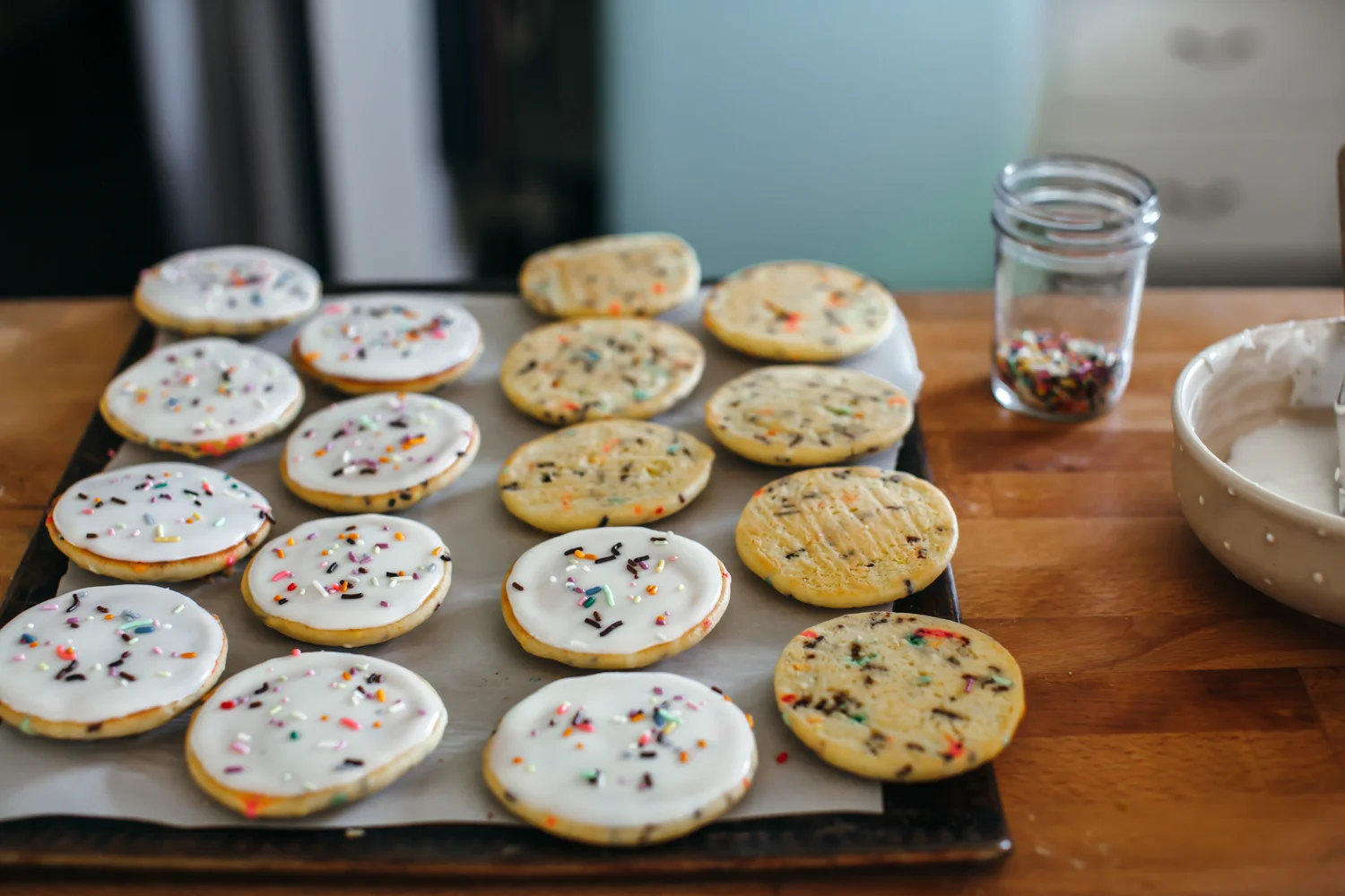 sprinkle amerikaner + molly on the range is out in german!!!! — molly yeh