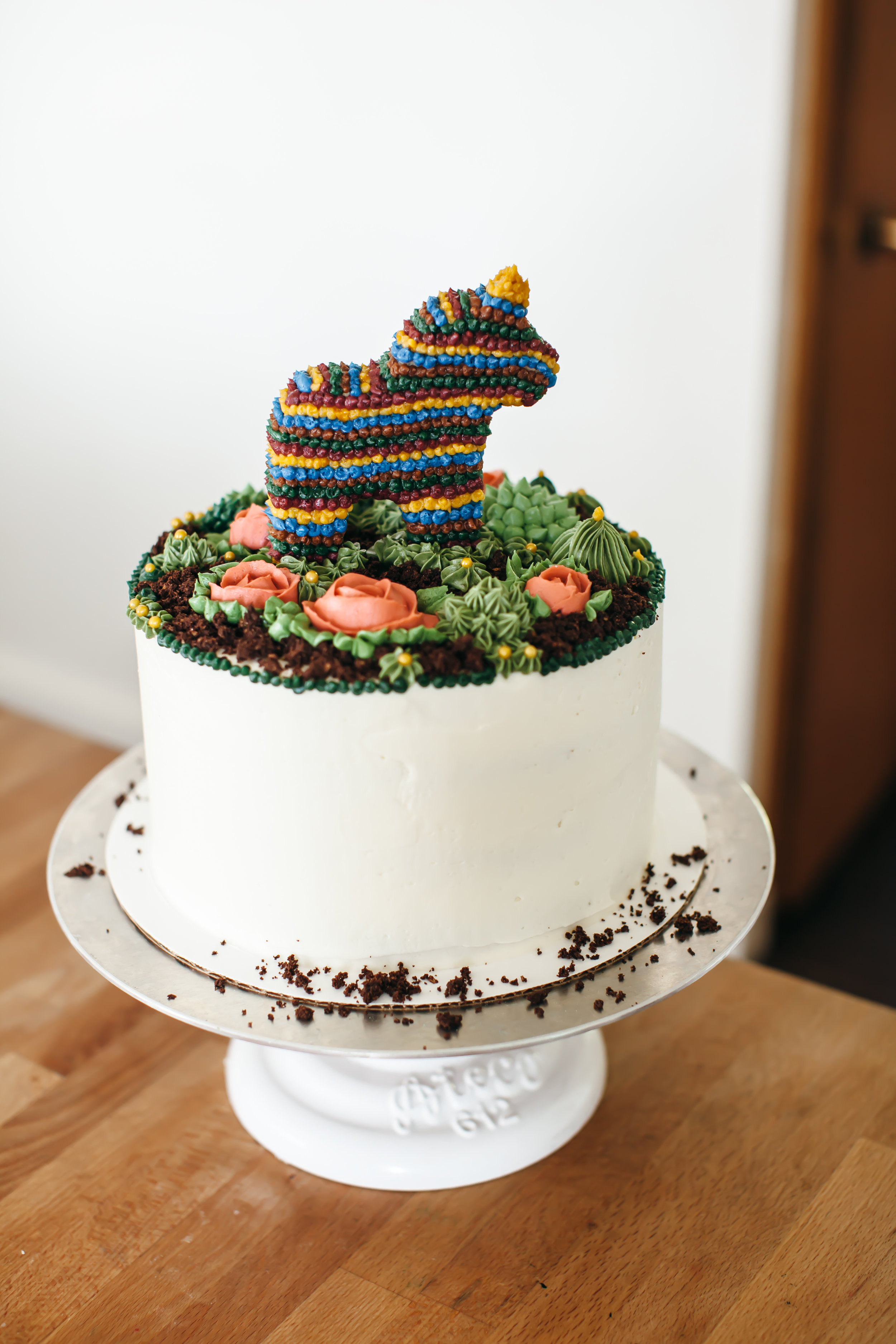 Surprise Pinata Cake | Cake Ideas | Tesco Real Food