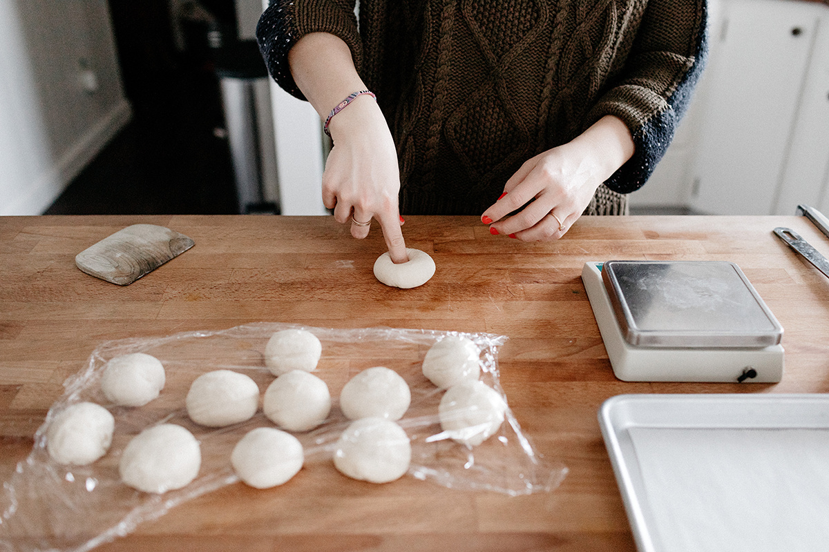 molly_yeh_cabotcheese_pizzabagels-5.jpg