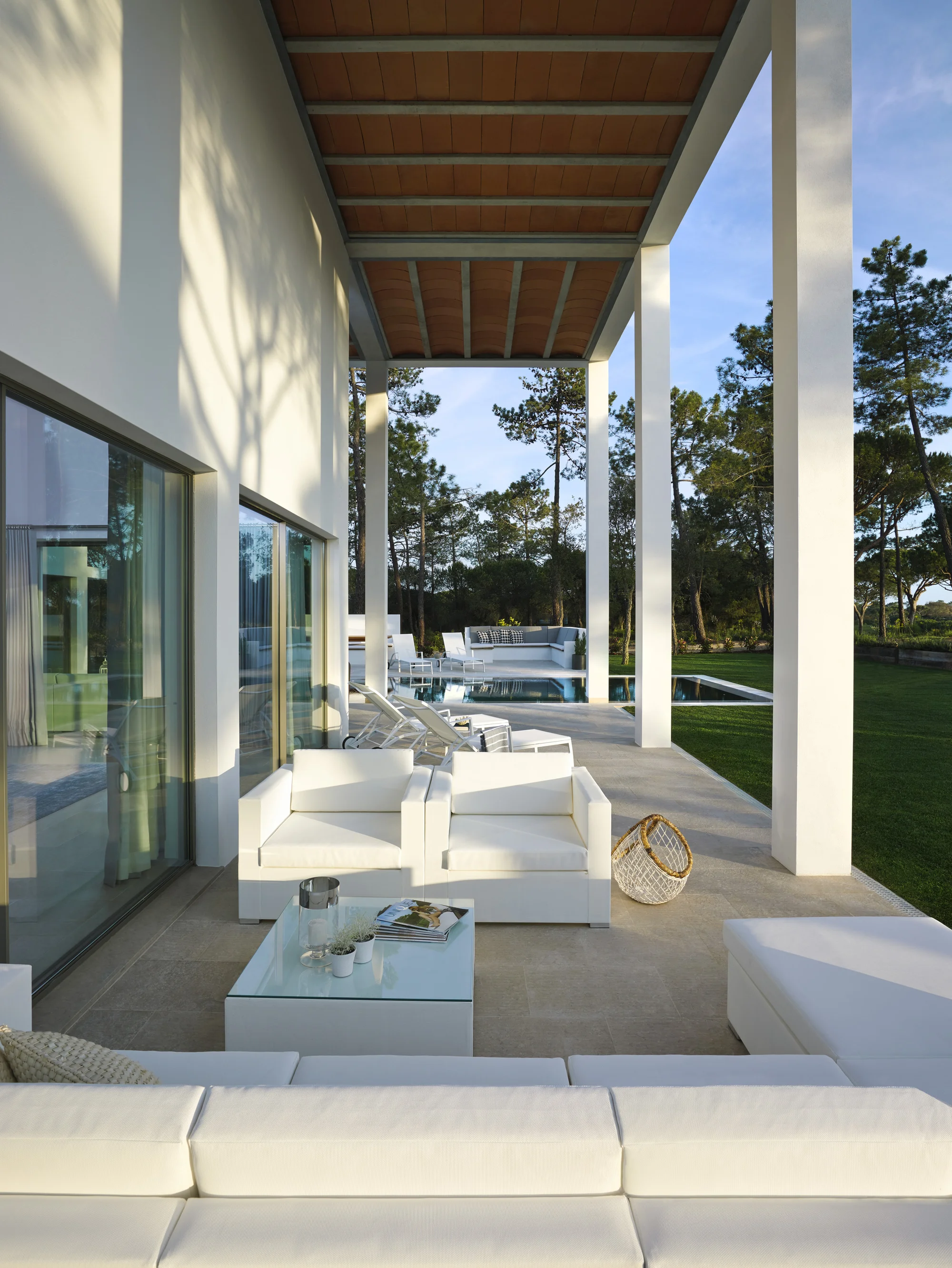 520a3825e8e44e80d100004e_san-lorenzo-house-de-blacam-and-meagher-architects_sln_4.jpg