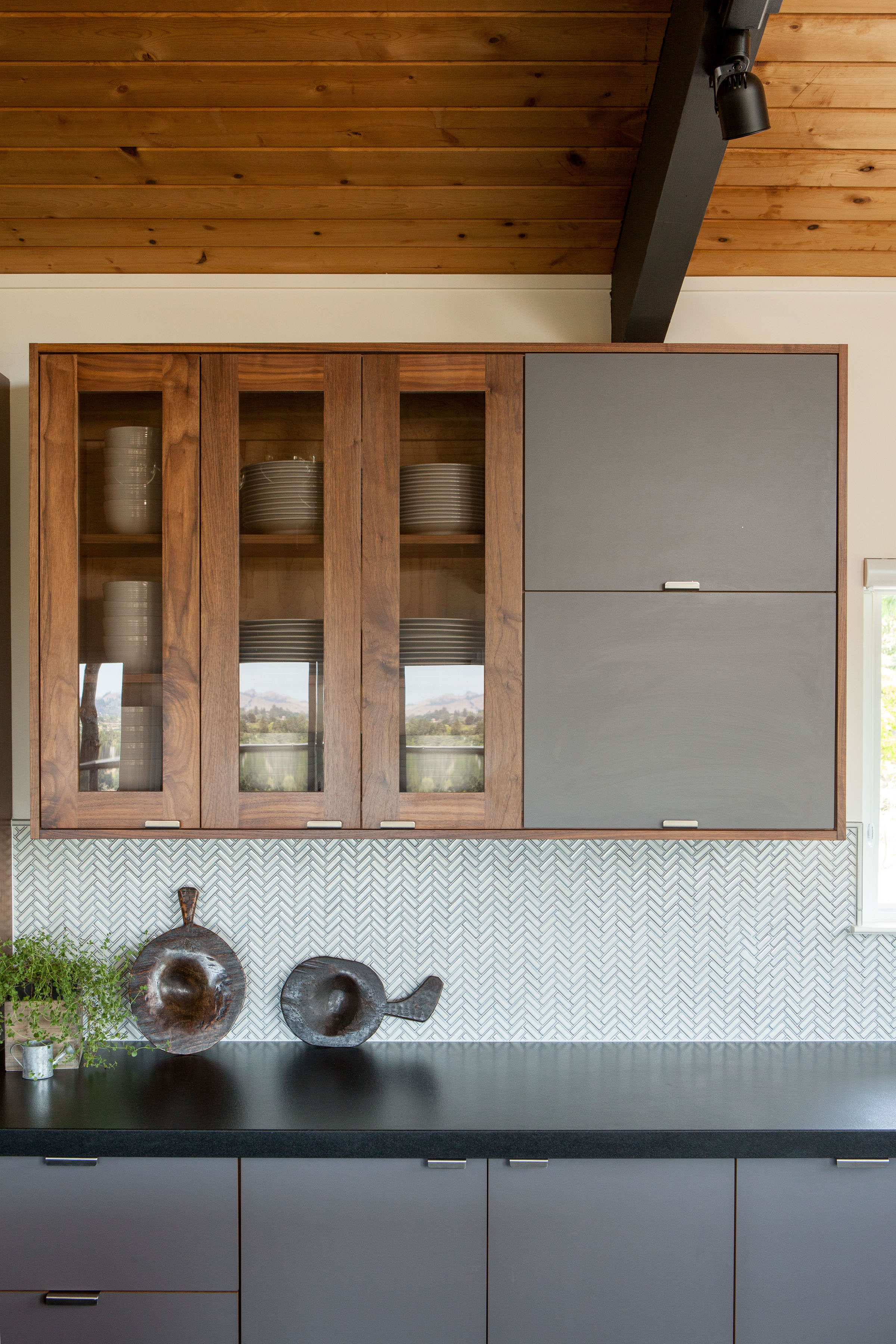 5 KitchenW.jpg