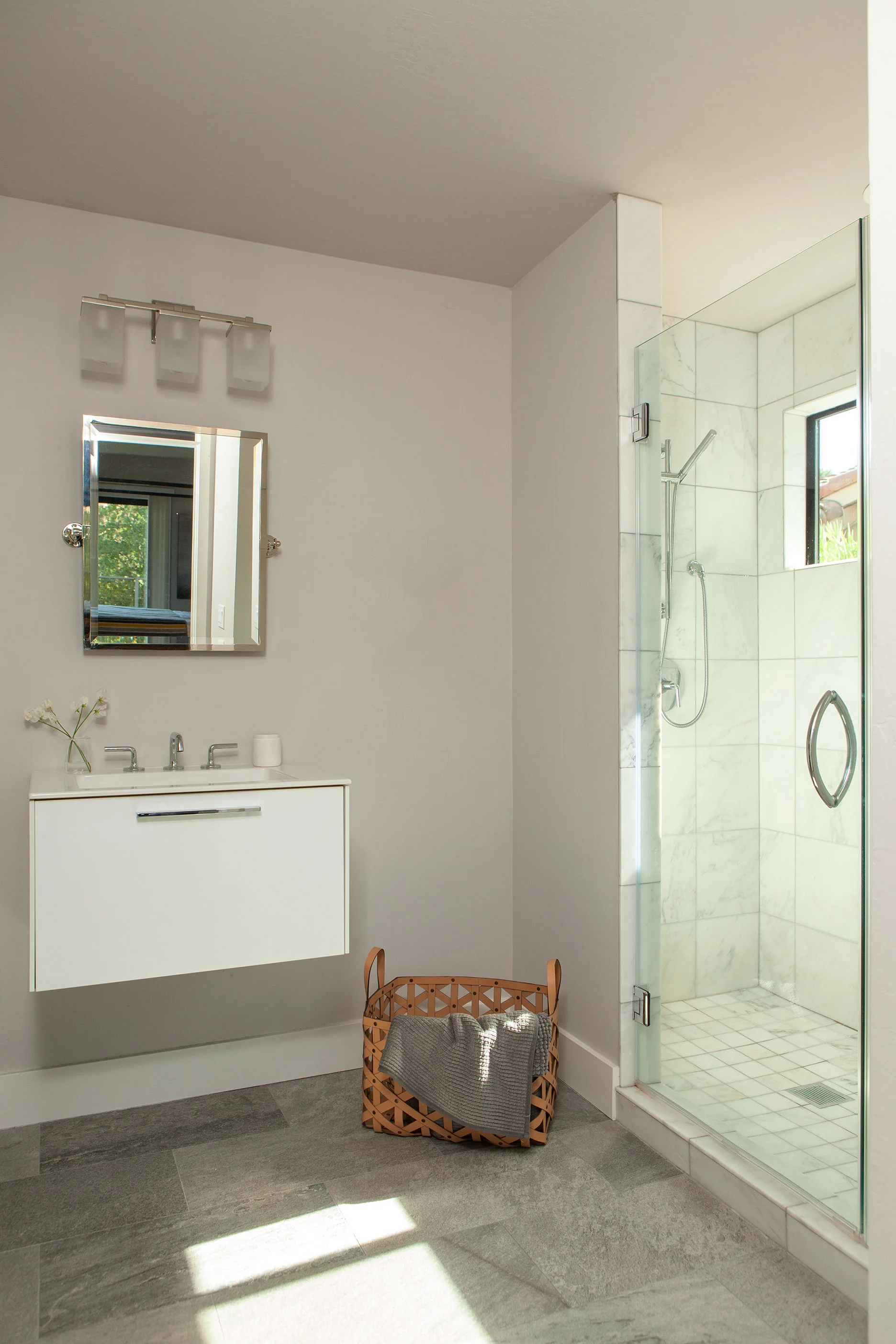 43 Master Bathroom.jpg