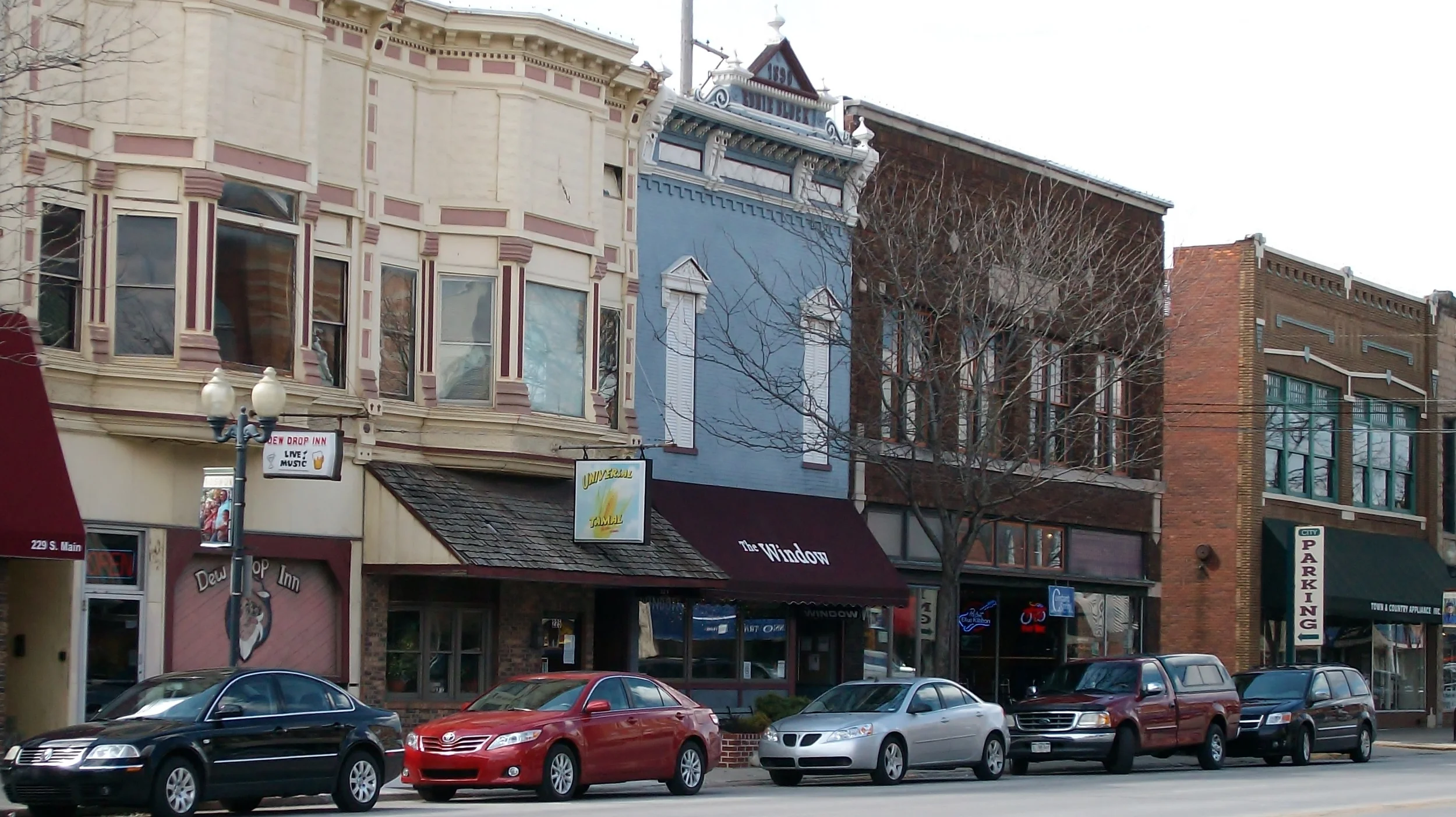 wide outdoor window cropped.jpg