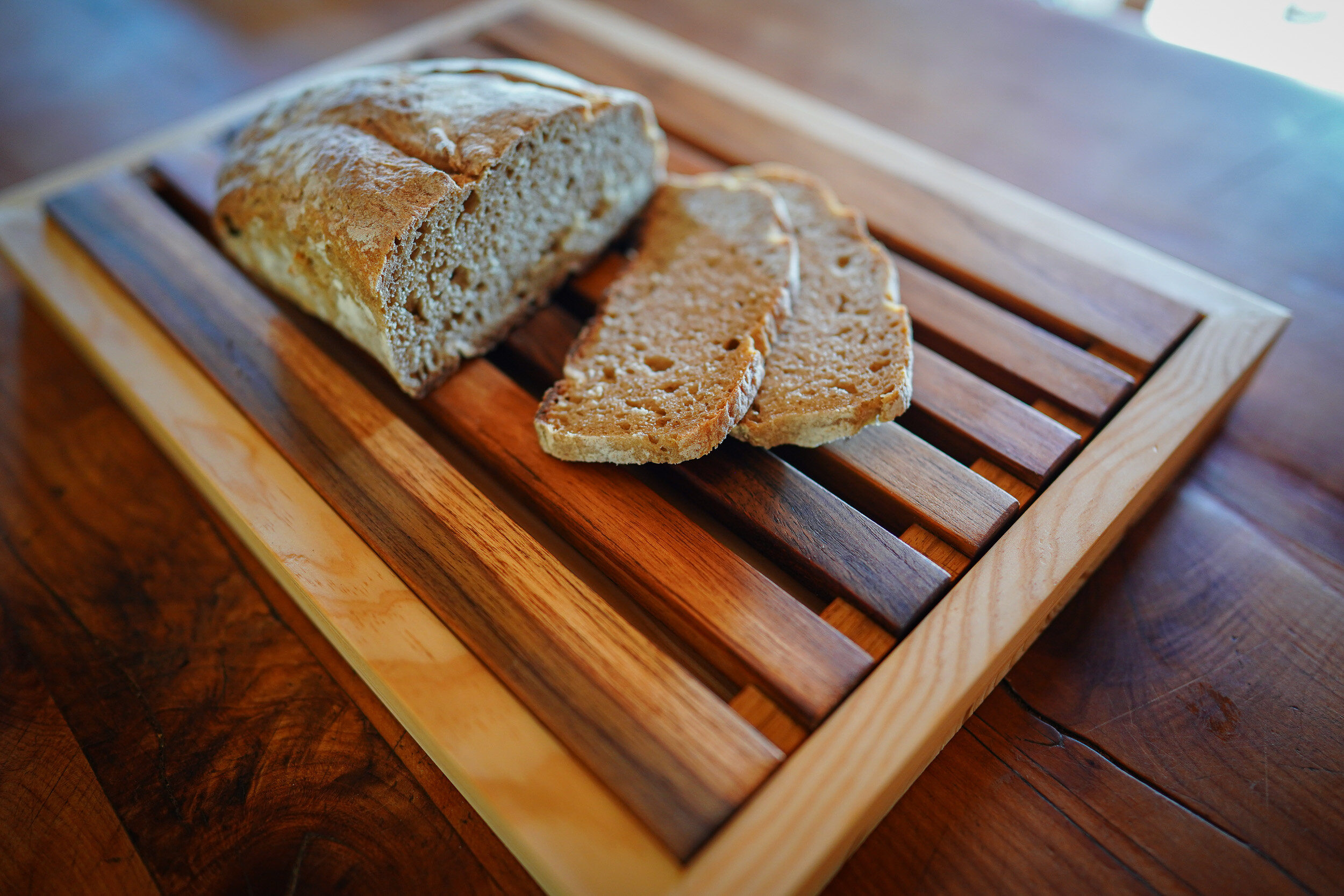 Bread Cutting Board with Crumb Catcher