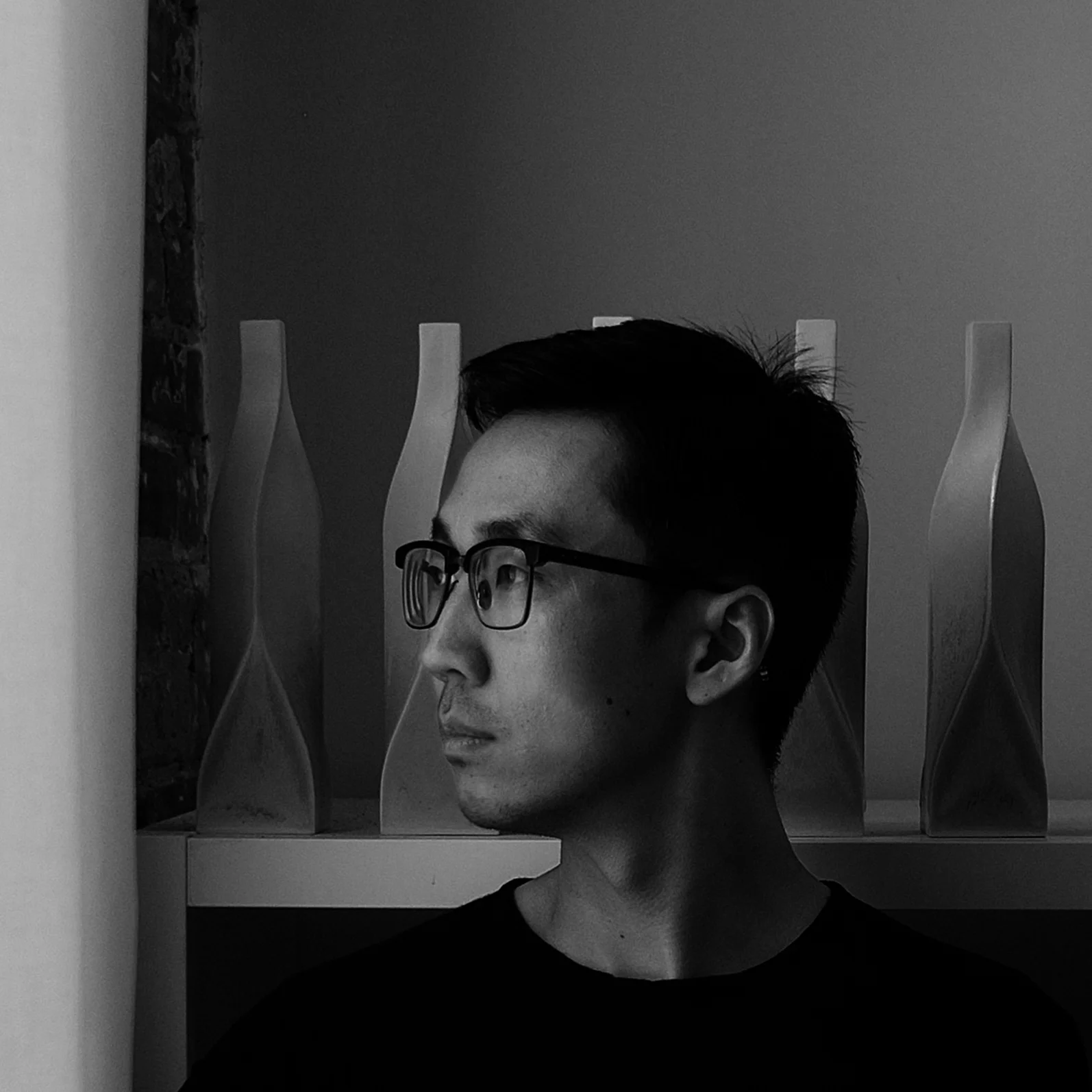 SE YOON PARK_SIDE VIEW_CROP2.jpg