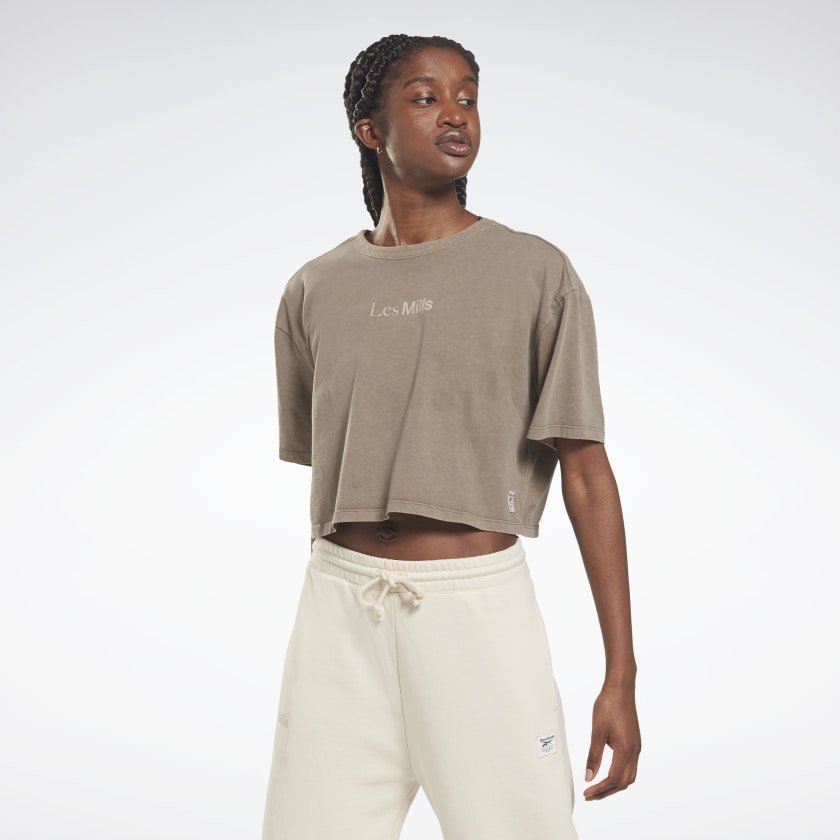 Les_Mills(r)_Natural_Dye_Cropped_T-Shirt_Grey_H08971_01_standard.jpg