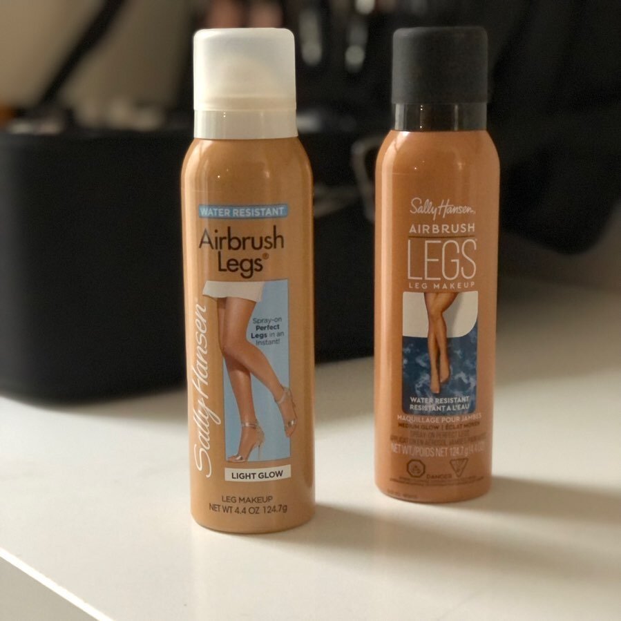 I used this combination of @sally_hansen &ldquo;Airbrush Legs&rdquo; on a bride. Who has severe hyperpigmentation (dark spots) all over her arms, chest, back and neck. I used a large powder brush to buff and blend it into the skin, applying it in lay