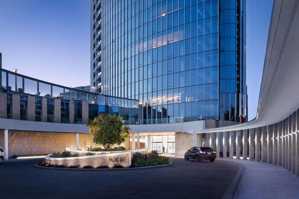 Lobby Entrance at the Pacific Gate designed by Kohn Pedersen Fox