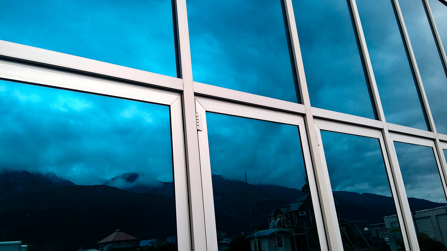 Even the reflections of the landscape are insane. (Shot with the Nokia Lumia 640 XL)