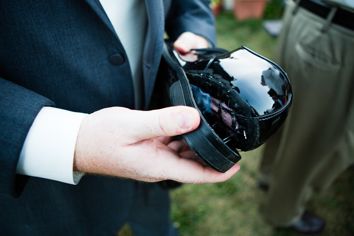 This is the third wedding in a row where the groom had a wardrobe malfunction. Levi's shoe gave up the ghost early in the day.