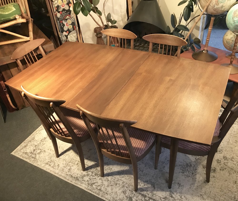 Broyhill Sculptra Walnut Dining Set Dunepad Broyhill Sculptra Walnut Dining Set Dunepad