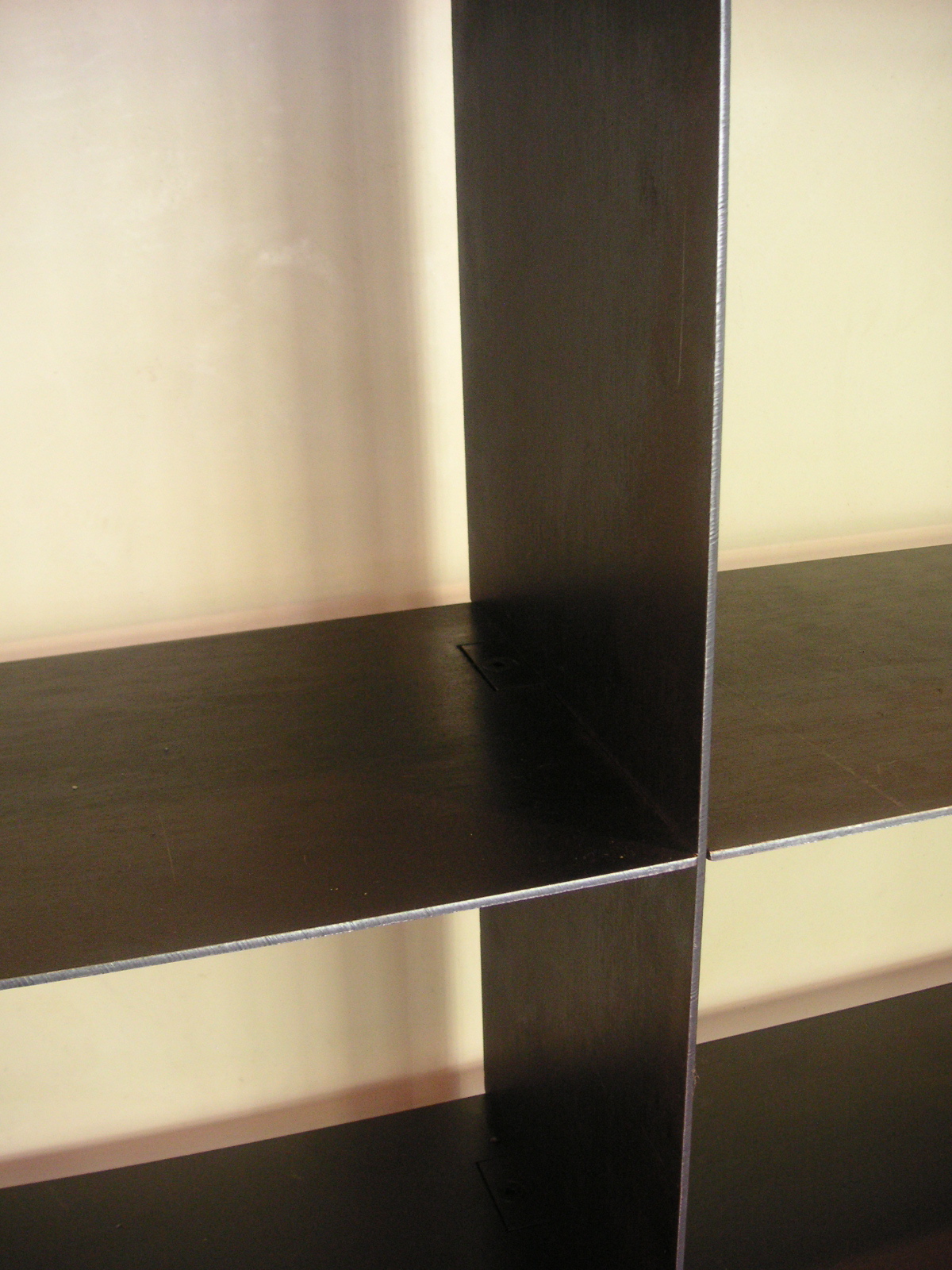 steel shelf detail.JPG