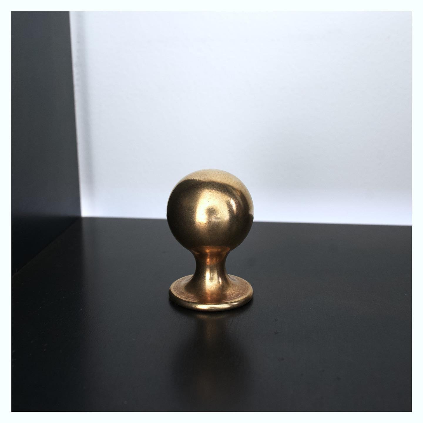 Simple and classic. This beautiful @armacmartin Latchford Cabinet Knob in Burnished Brass just arrived for a client. 

We have many more samples from #armacmartin on the way!

#mcnaedesign #mcnaedesignhardware #cabinethardware #brasshardware #customh