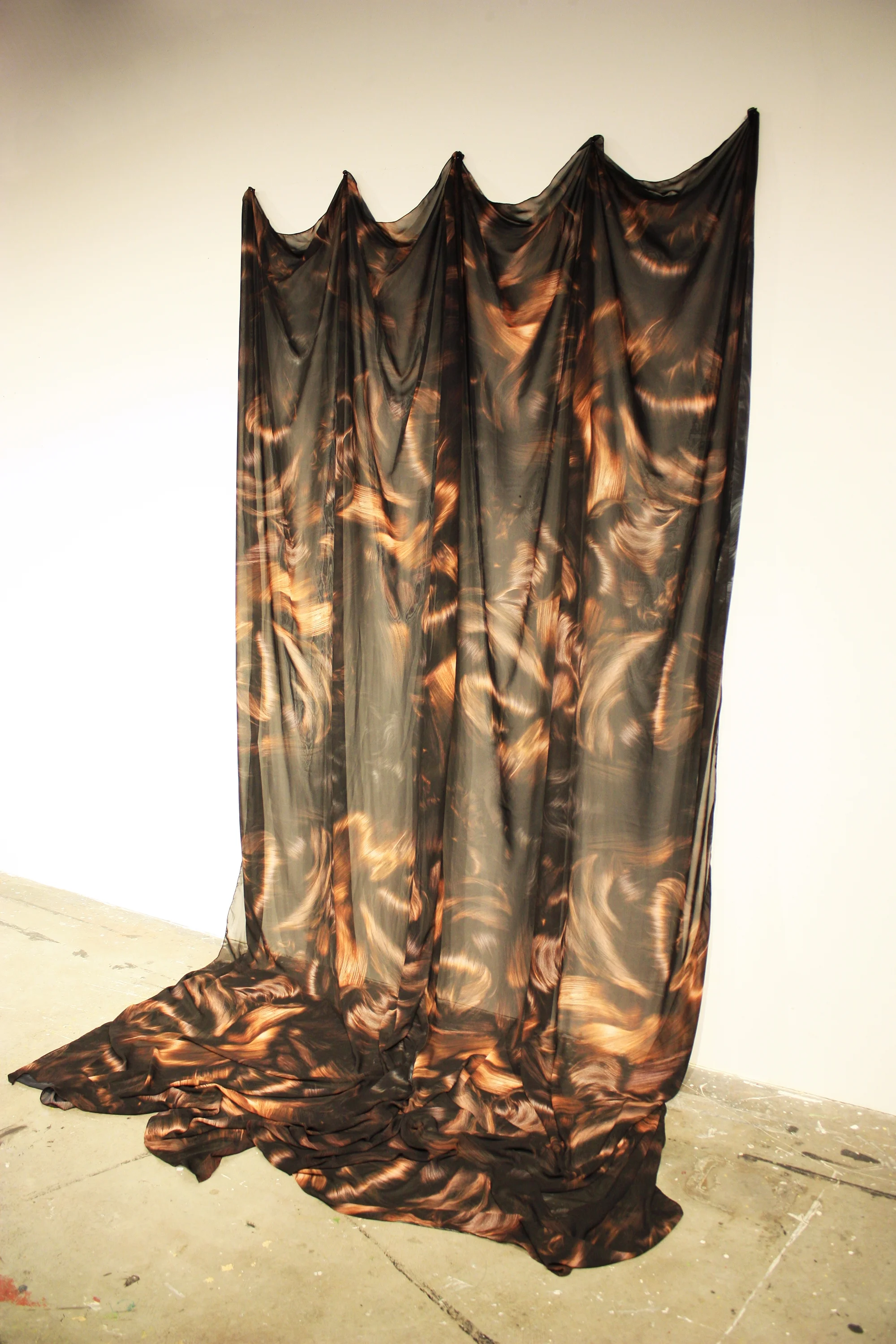 Veronica , 2015, Polyester voile, 9 x 5 x 3'