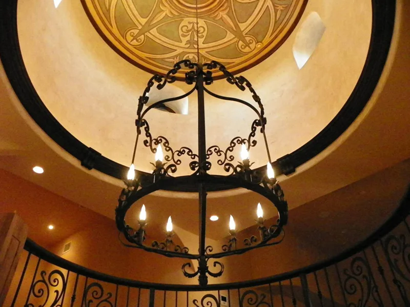 chandelier8big.jpg