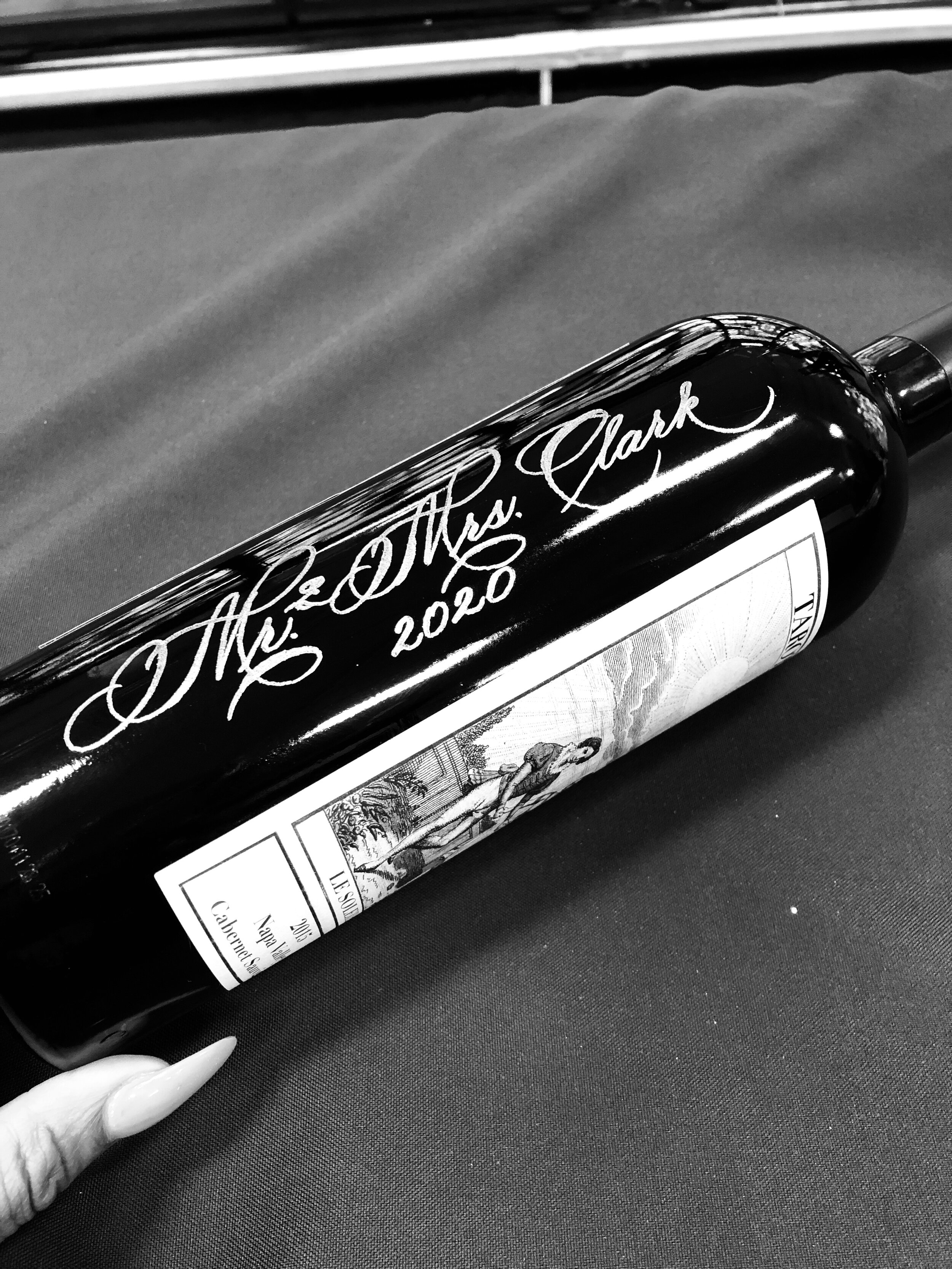Wine bottle engraving houston.jpg