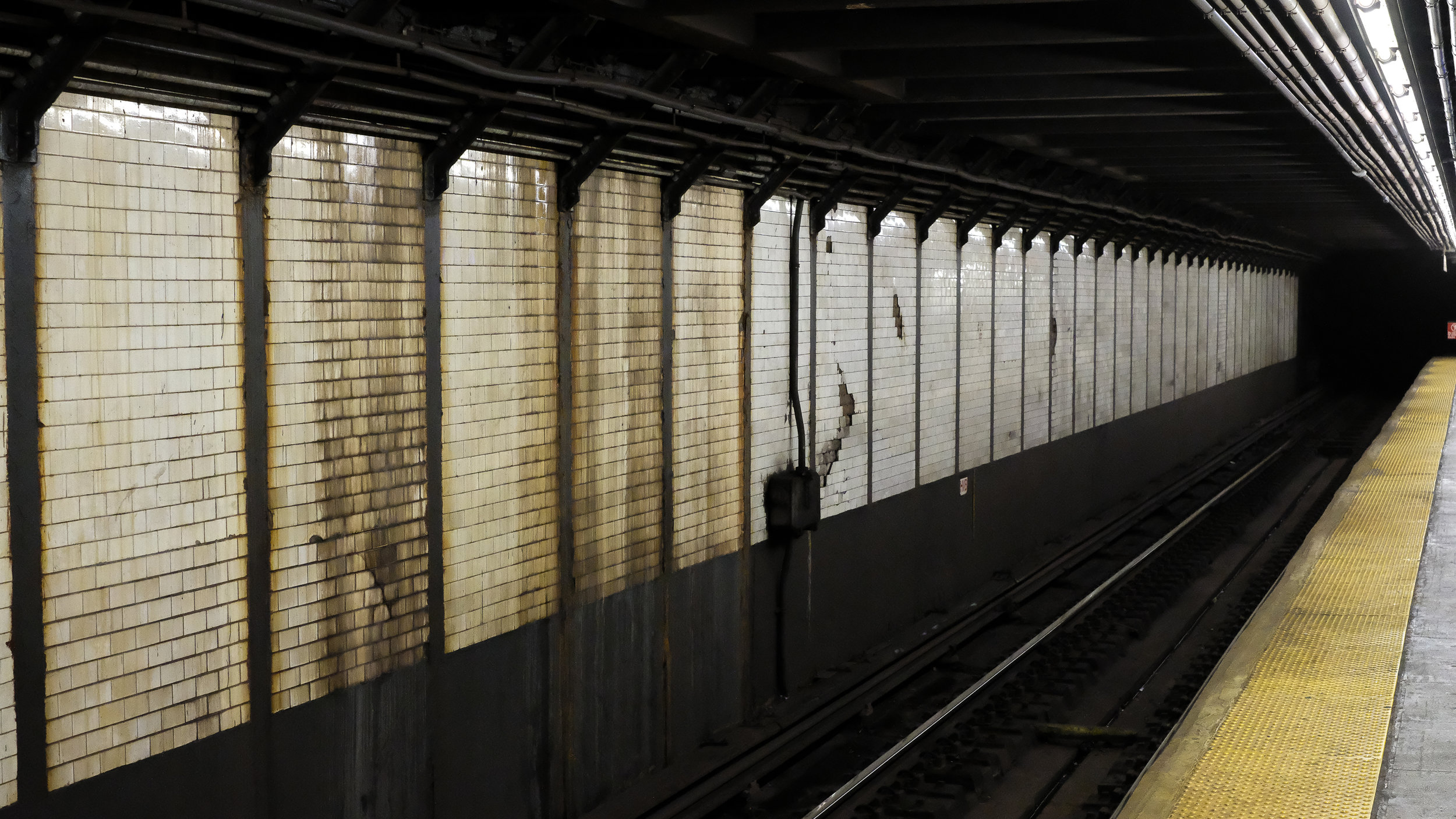  2 and 3 trains 2, 3, 4 and 5 trains. Borough Hall, Brooklyn.&nbsp; 