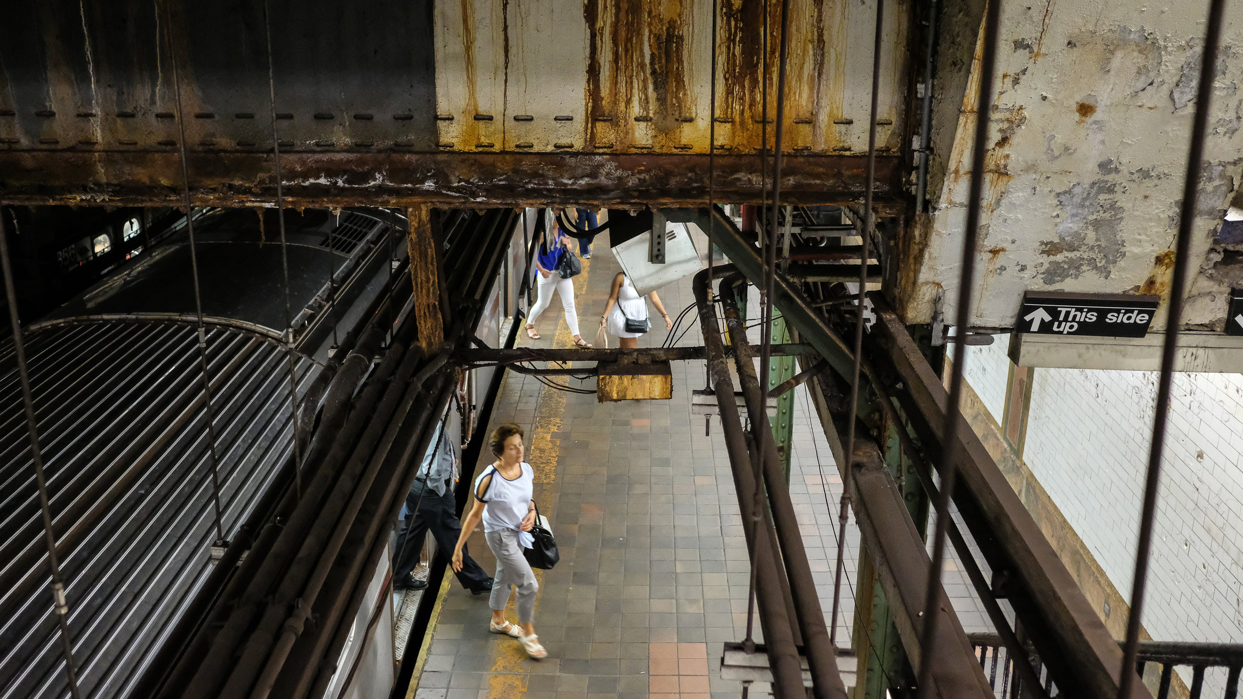  4 and 5 trains. Borough Hall, Brooklyn.&nbsp; 