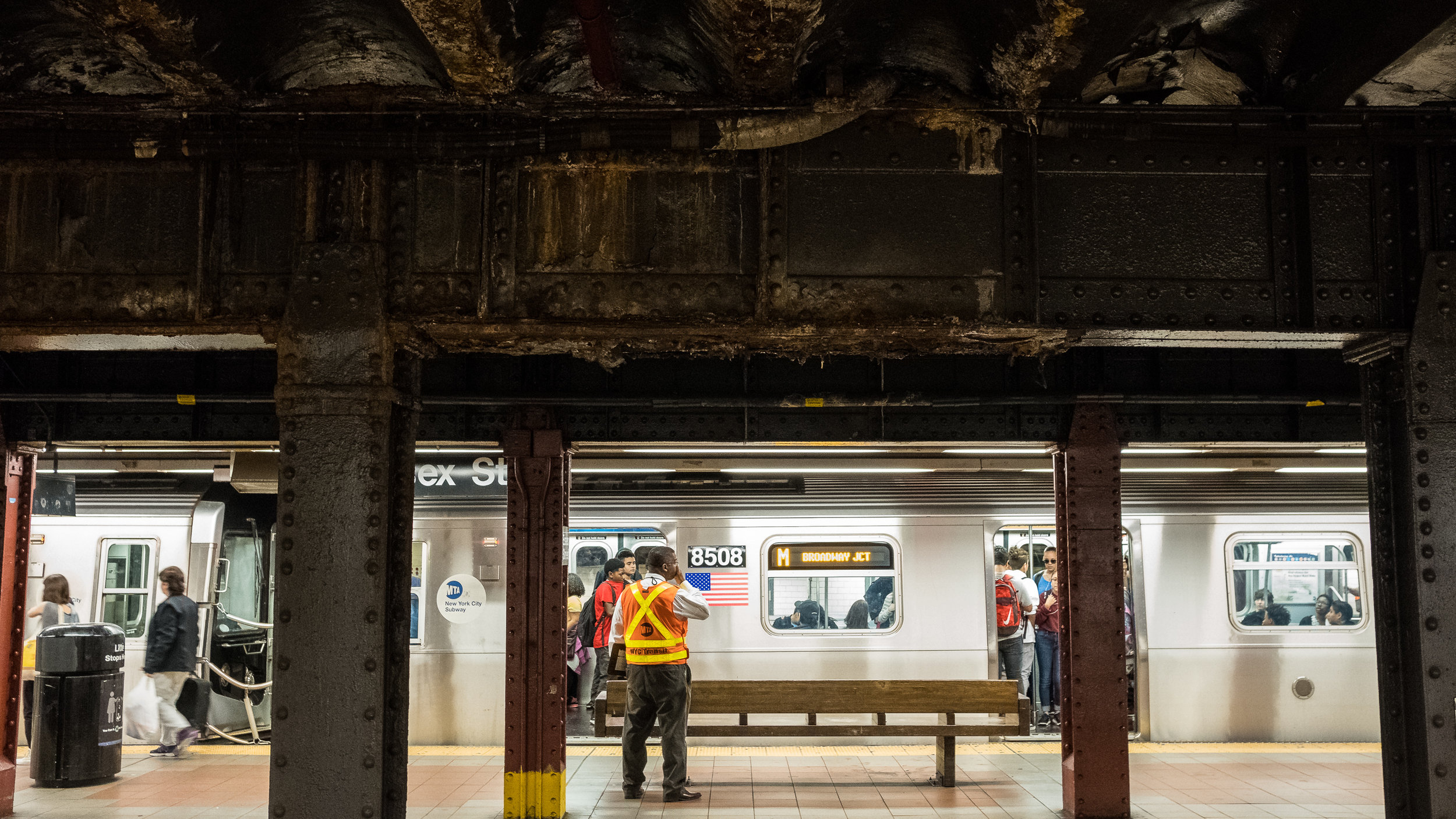  J and Z trains. Essex Street 