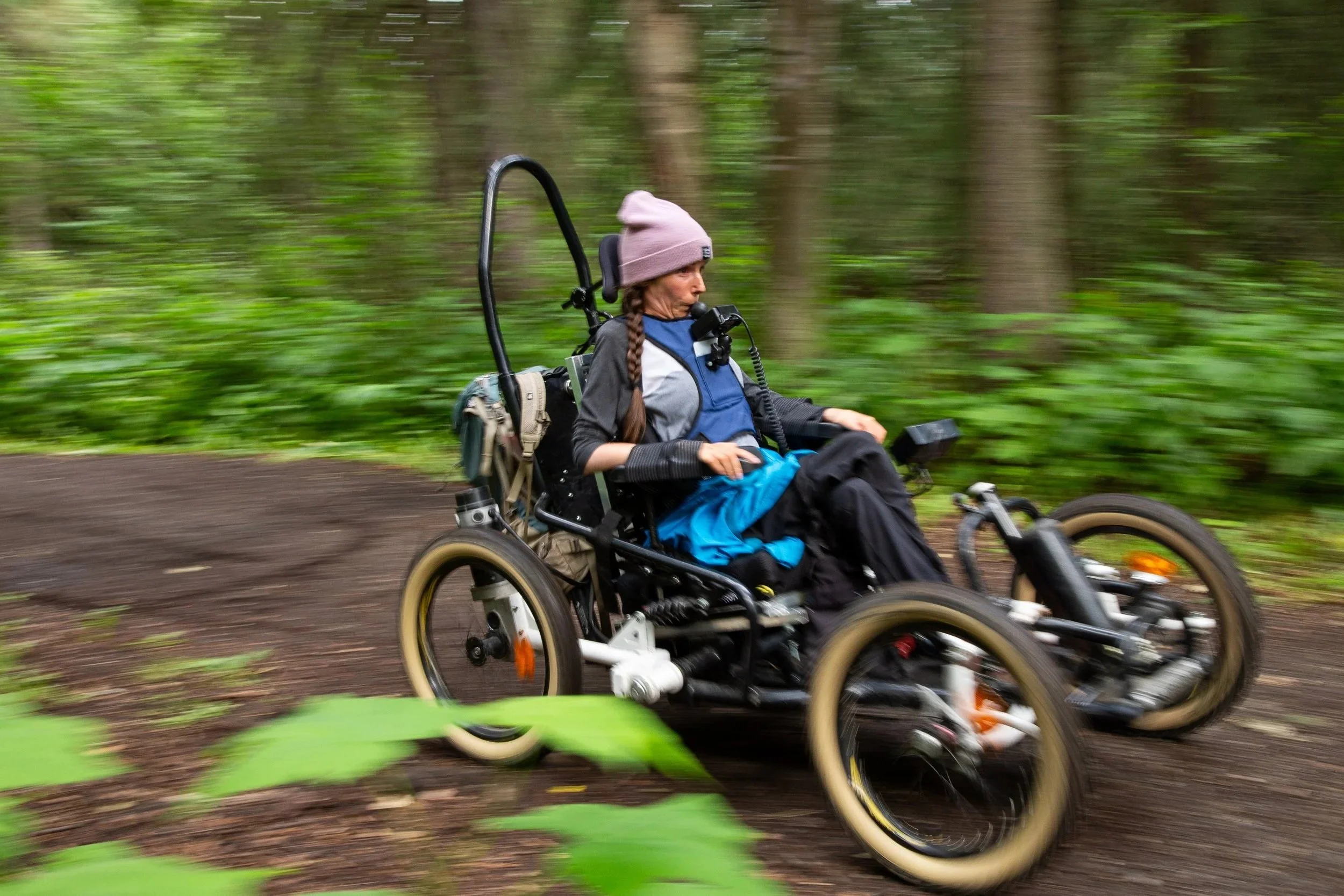 STILL RIDER (9 MINS)