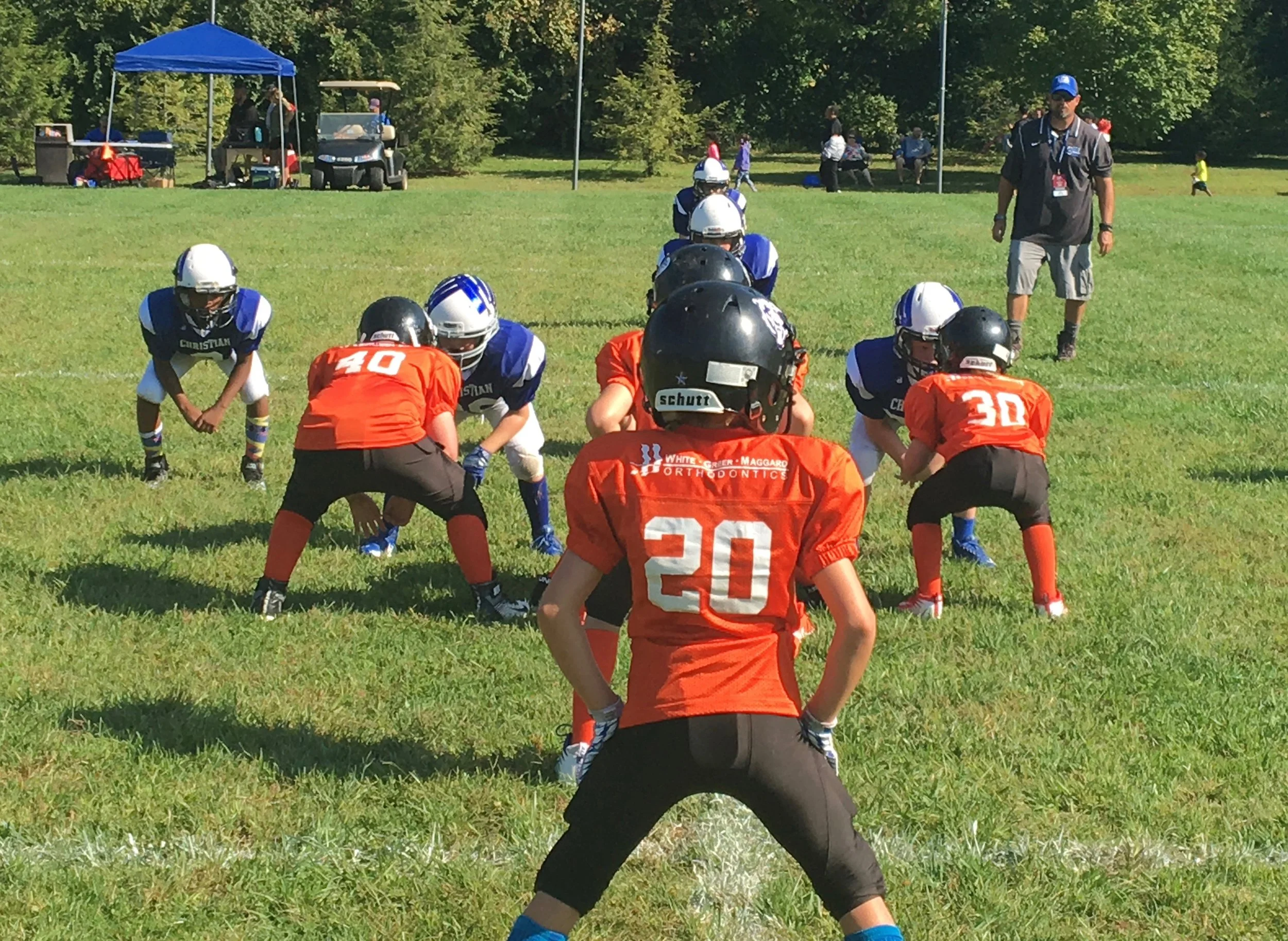 An example of Rookie Tackle football, a small-sided, modified game that bridges the gap between flag football and 11-player tackle.