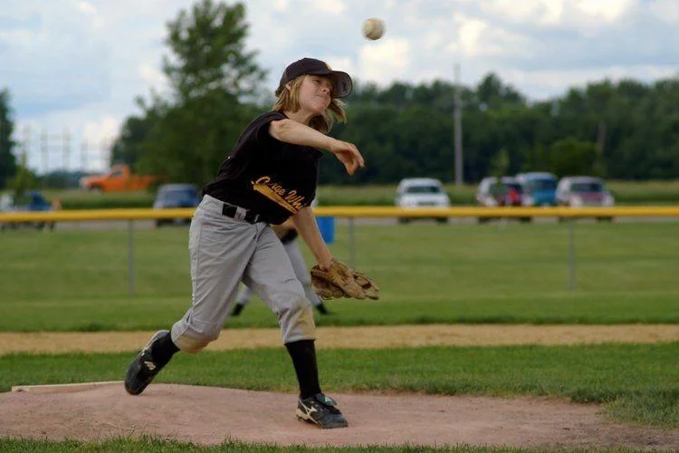 Know the risk factors for arm injury and determine the risk for a young player here .