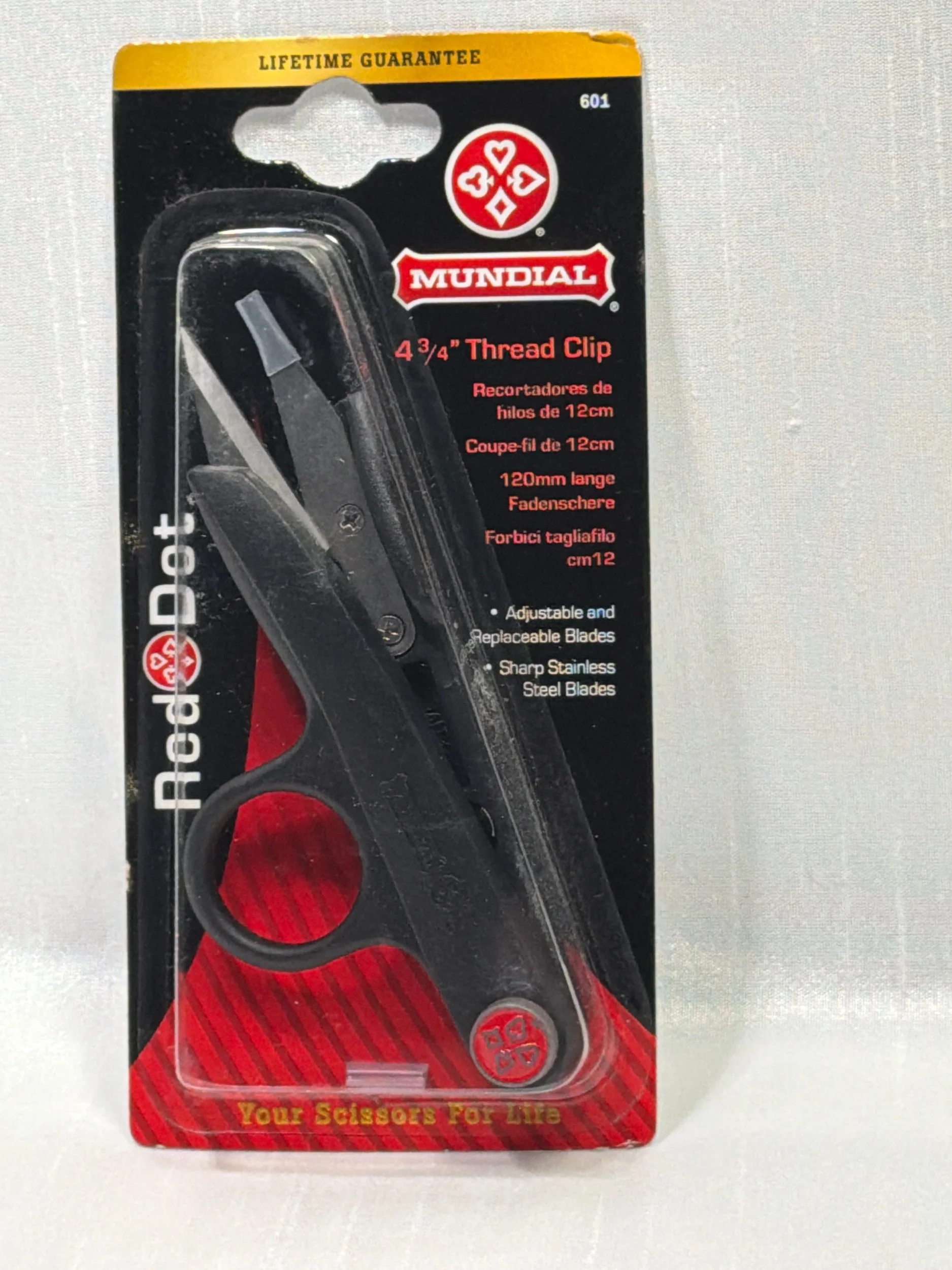 Mundial Thread Clip for sewing quilting and crafts. A must have in every crafters room