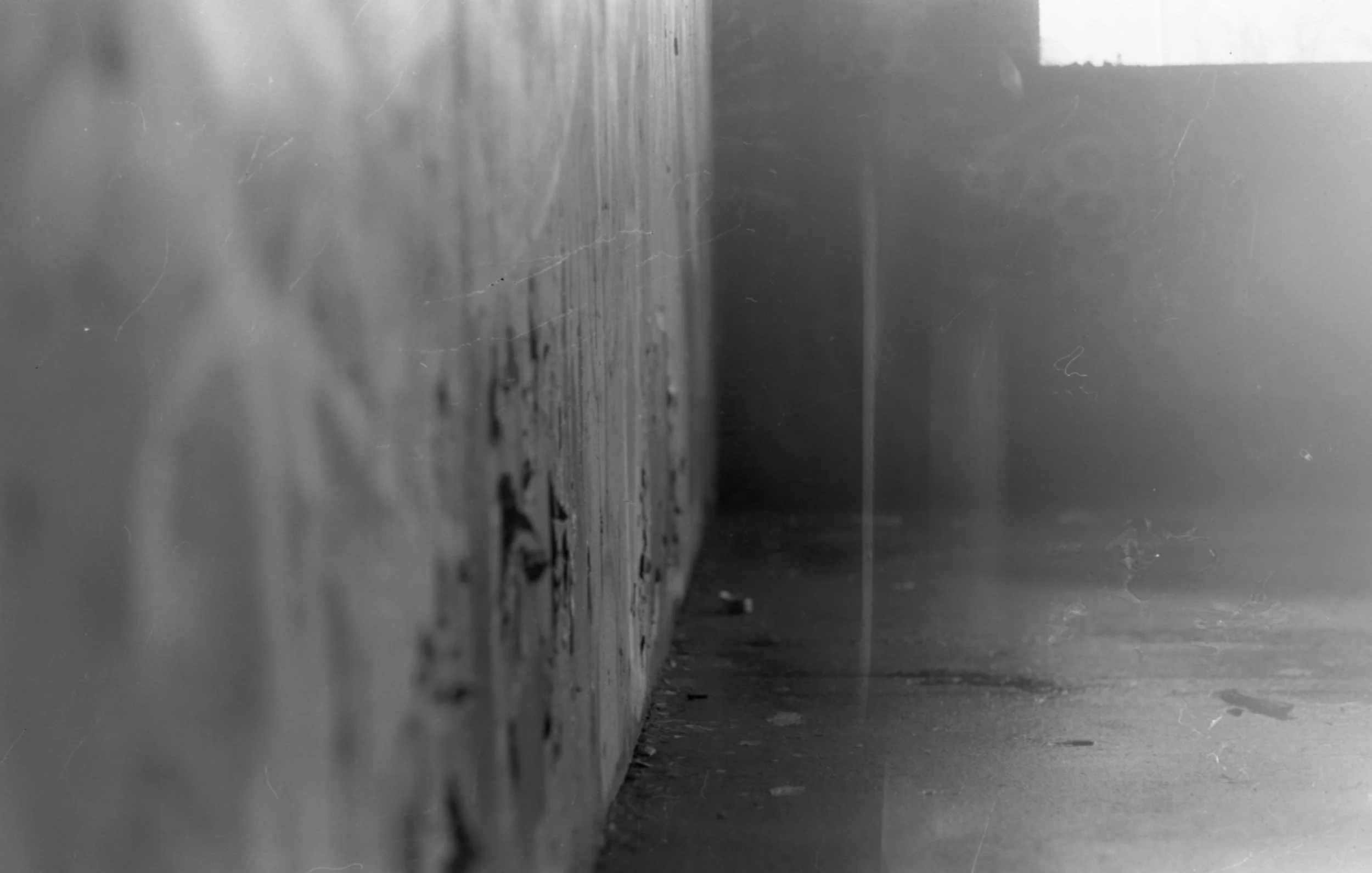 img027.jpg