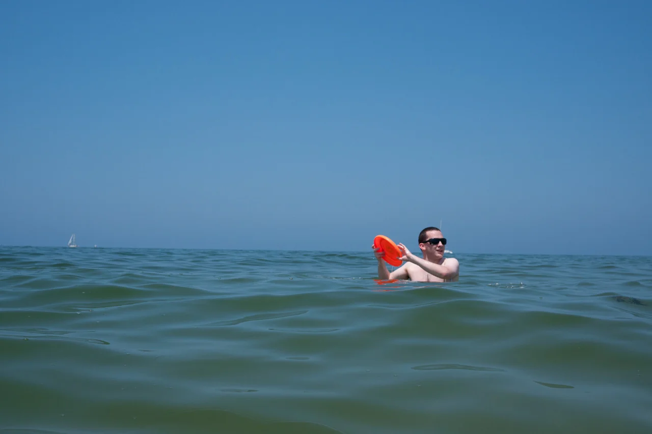 Frisbee on the Cape
