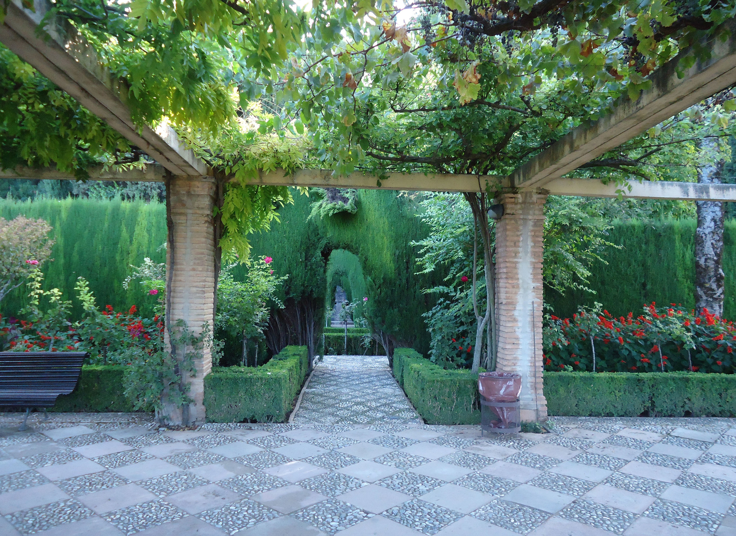 alhambra gardens 6.jpg